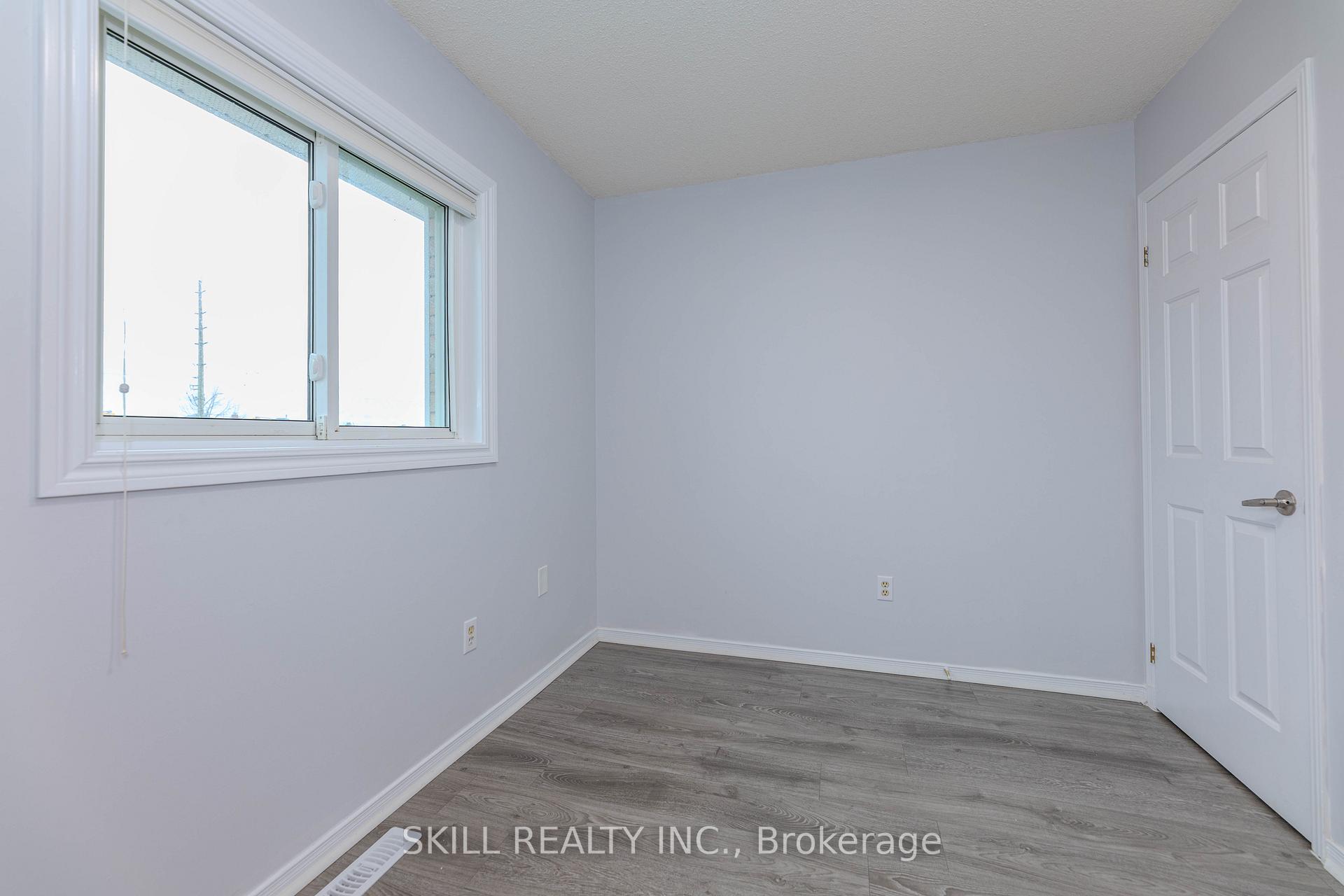 Photo 10 of 1 Nugent Court, Barrie, Northwest — HOMEH