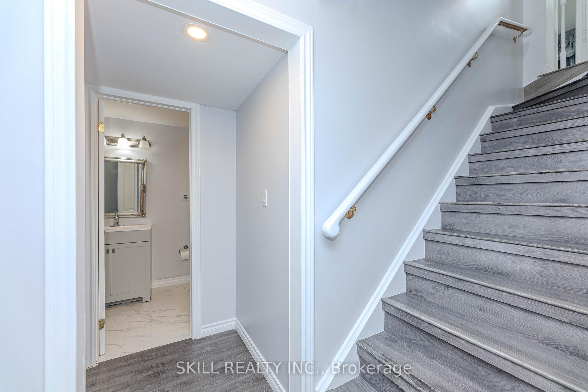 Photo 14 of 1 Nugent Court, Barrie, Northwest — HOMEH