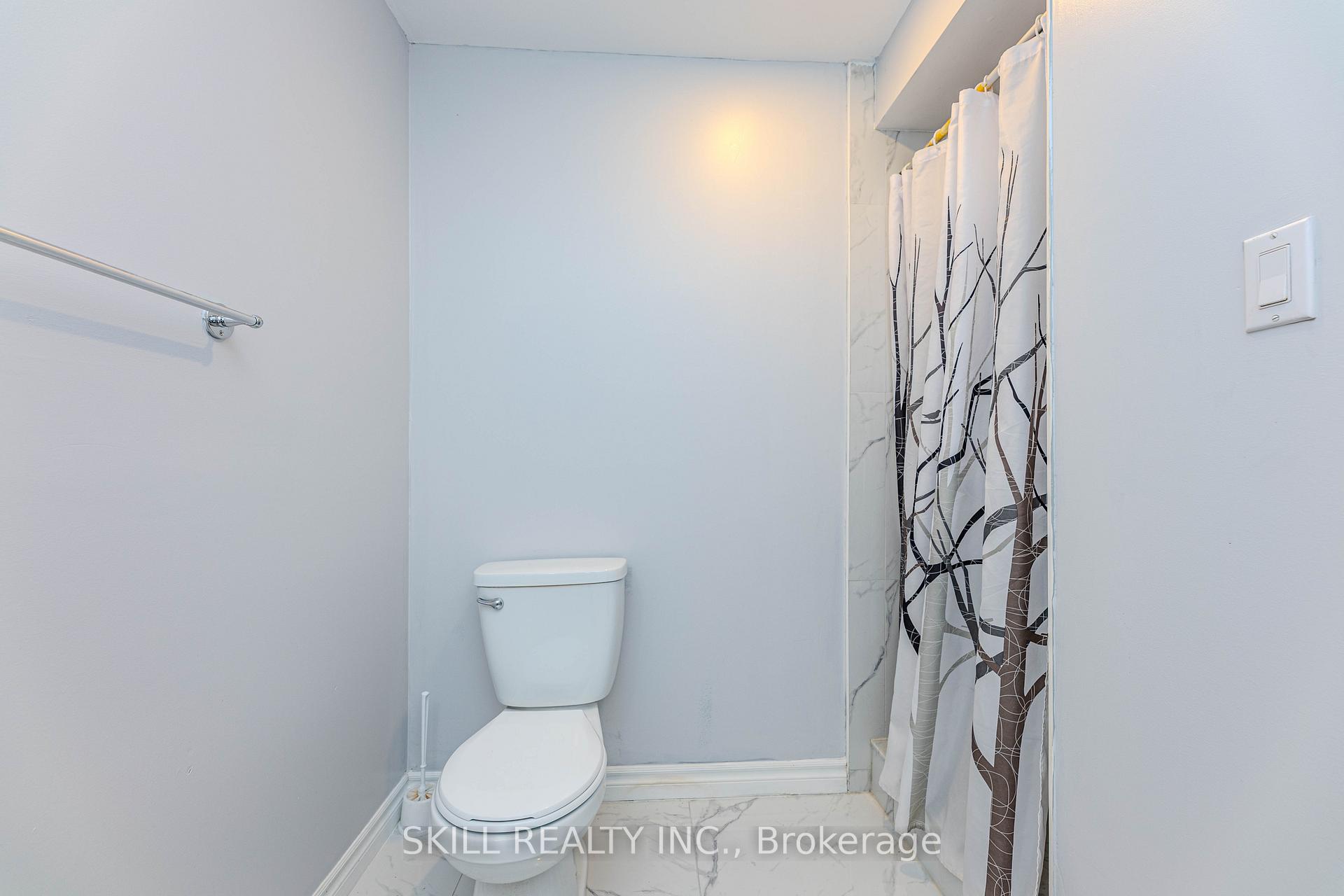 Photo 15 of 1 Nugent Court, Barrie, Northwest — HOMEH