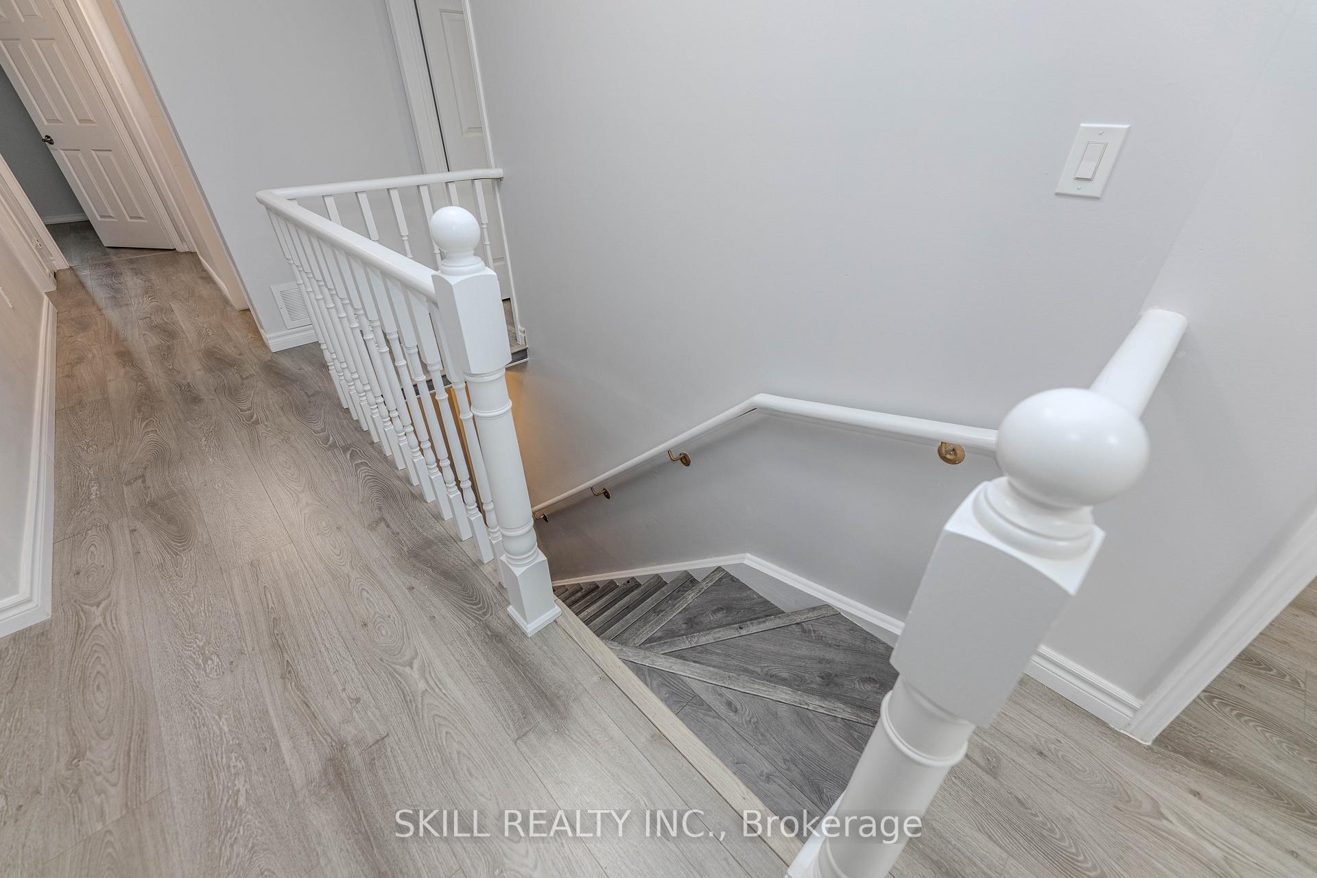 Photo 17 of 1 Nugent Court, Barrie, Northwest — HOMEH