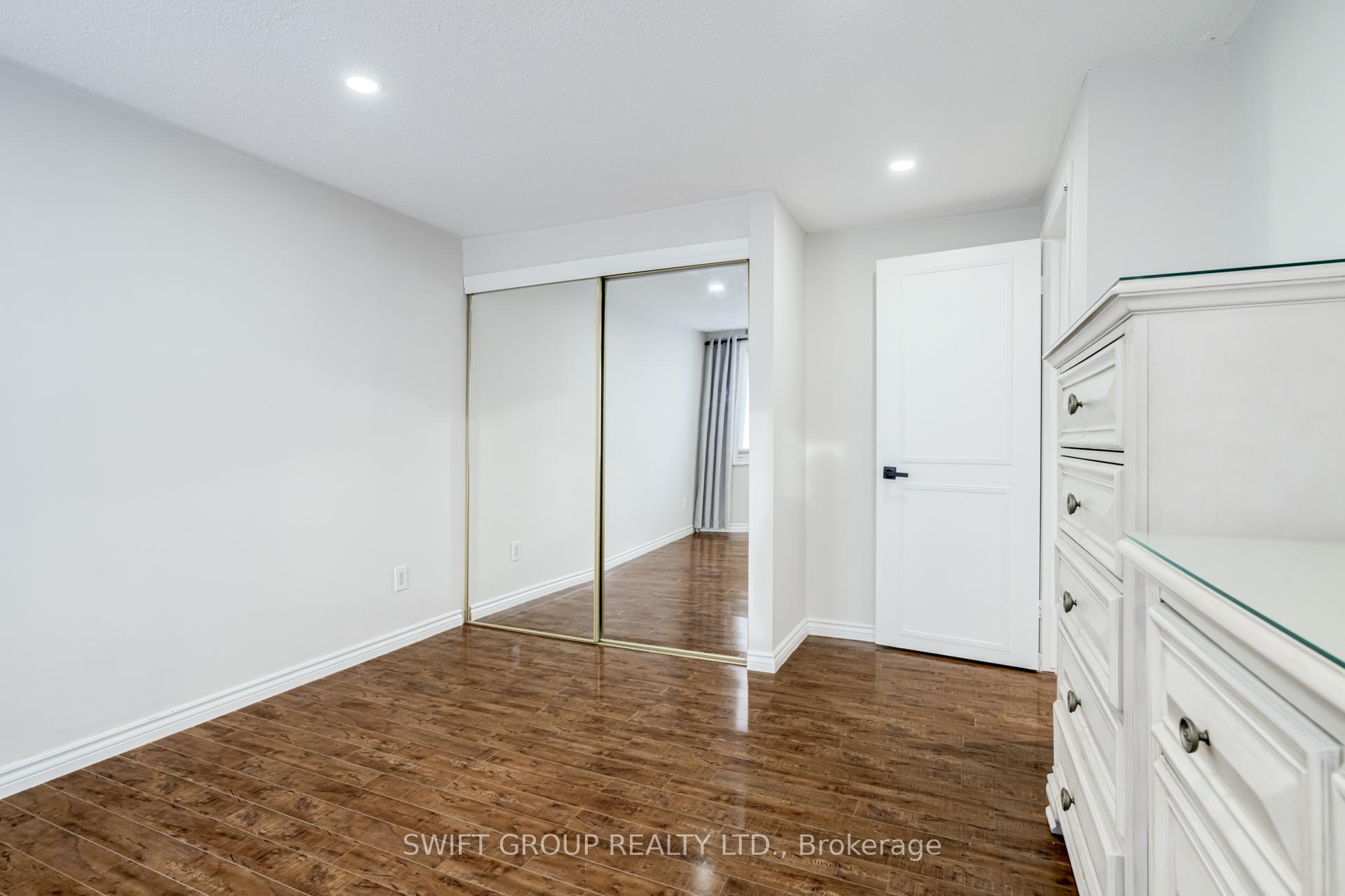 Photo 19 of 2 Buffalo Court, Hamilton, Stoney Creek Mountain — HOMEH