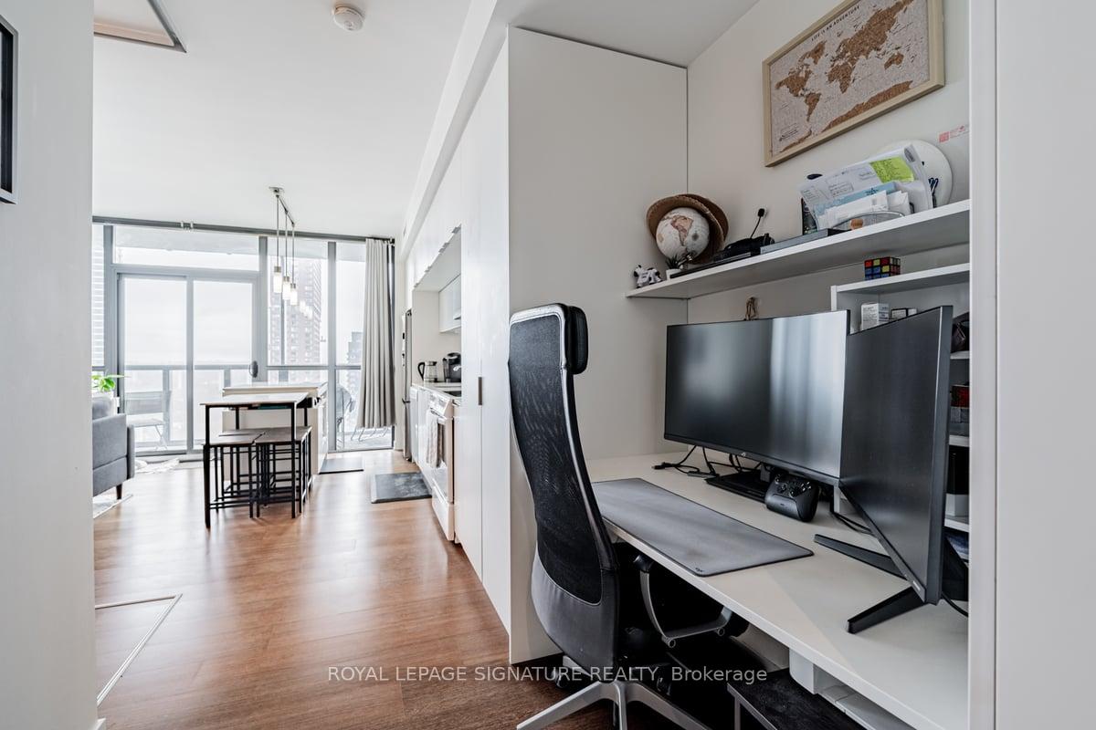 Photo 9 of Unit 3310, 110 Charles Street E, Toronto, Church-Yonge Corridor — HOMEH