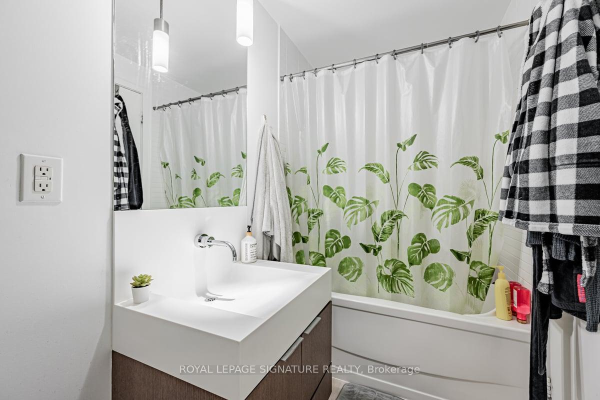 Photo 21 of Unit 3310, 110 Charles Street E, Toronto, Church-Yonge Corridor — HOMEH