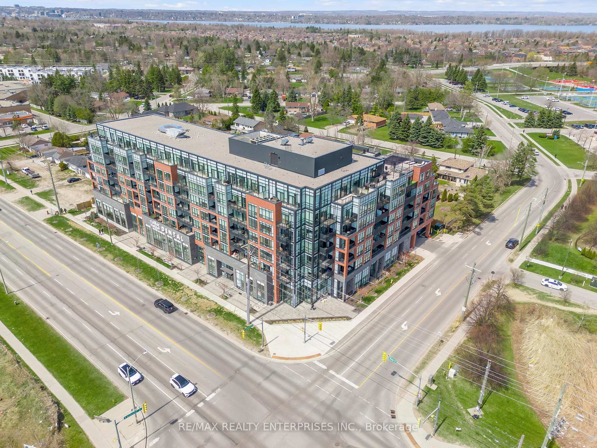 Photo 6 of Unit 320, 681 Yonge Street, Barrie, Painswick South — HOMEH