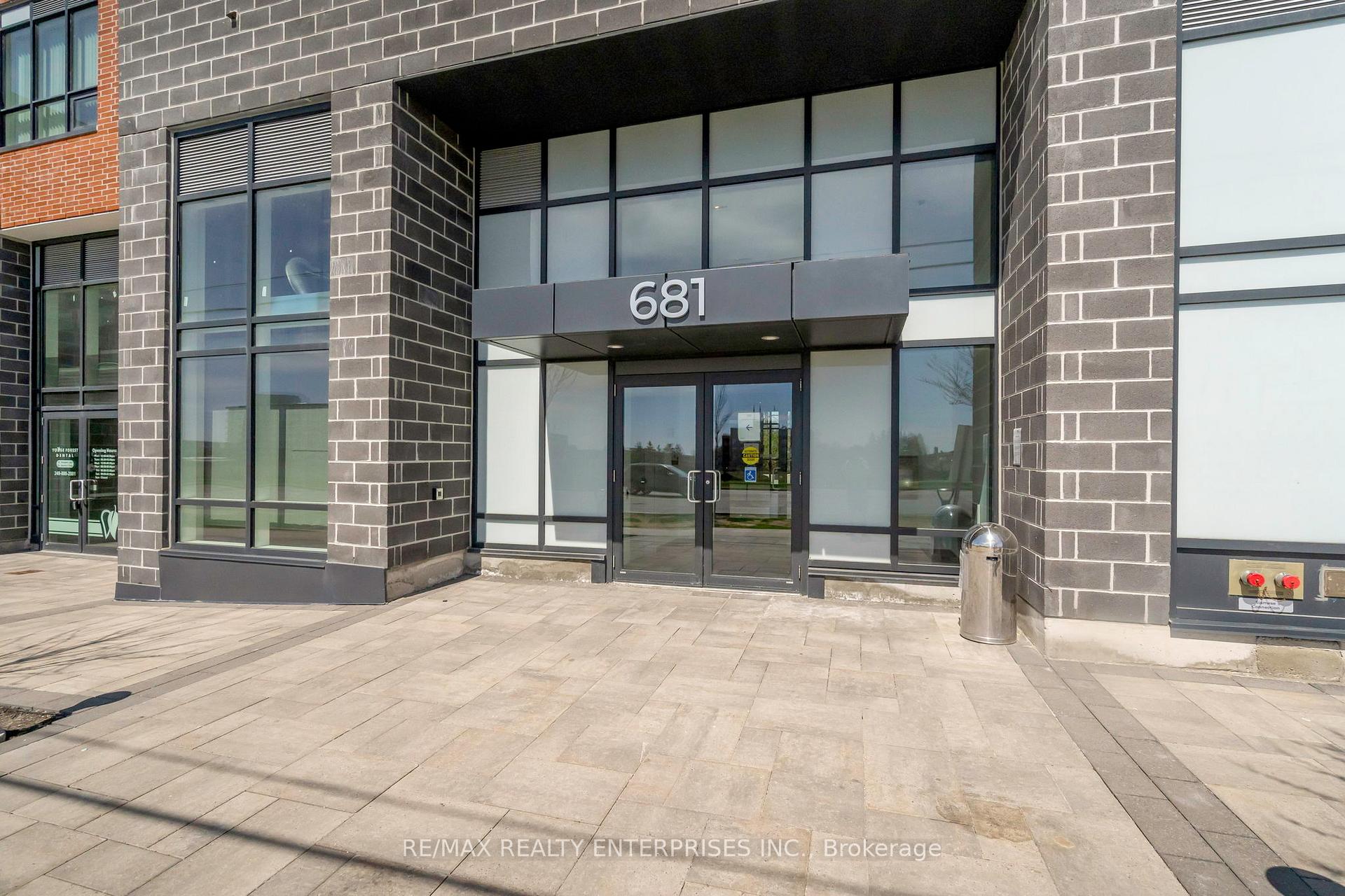 Photo 8 of Unit 320, 681 Yonge Street, Barrie, Painswick South — HOMEH