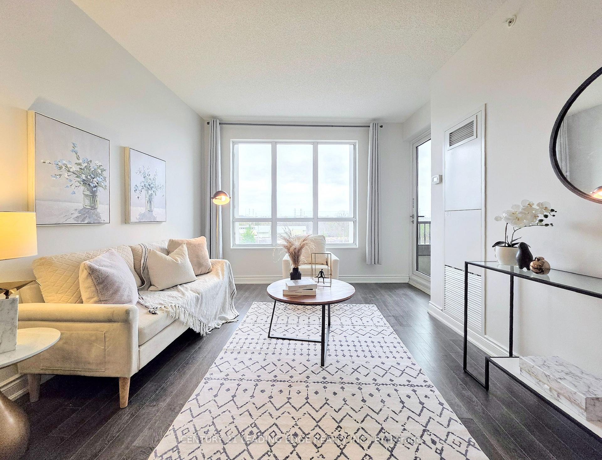 Photo 4 of Unit 510, 38 Cedarland Drive, Markham, Unionville — HOMEH