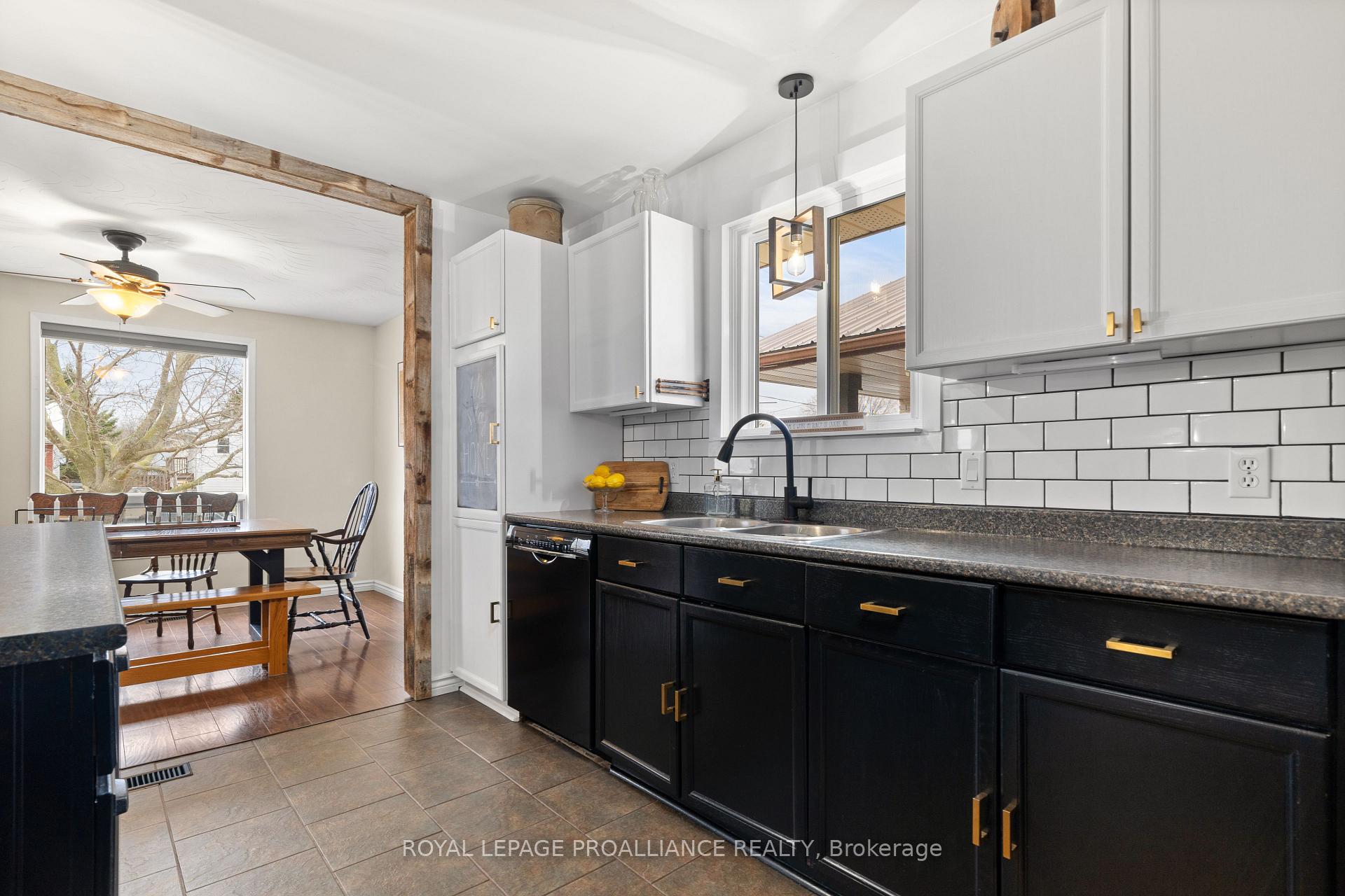Photo 11 of 4 Gordon Avenue, Stirling-Rawdon, Stirling Ward — HOMEH