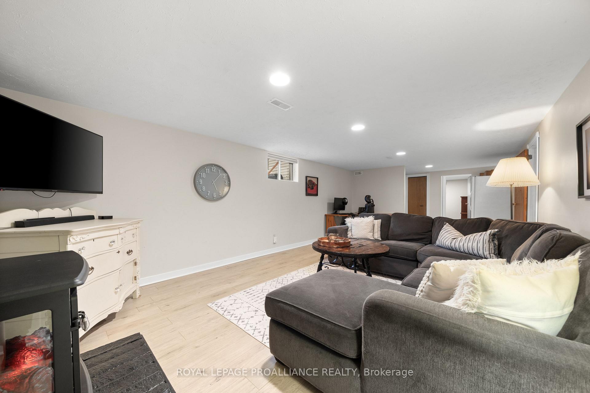 Photo 32 of 4 Gordon Avenue, Stirling-Rawdon, Stirling Ward — HOMEH
