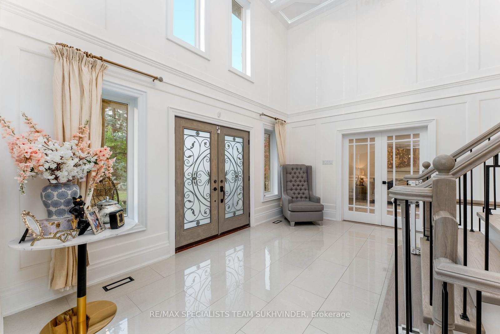 Photo 4 of 4 Dalla Riva Court, Brampton, Toronto Gore Rural Estate — HOMEH