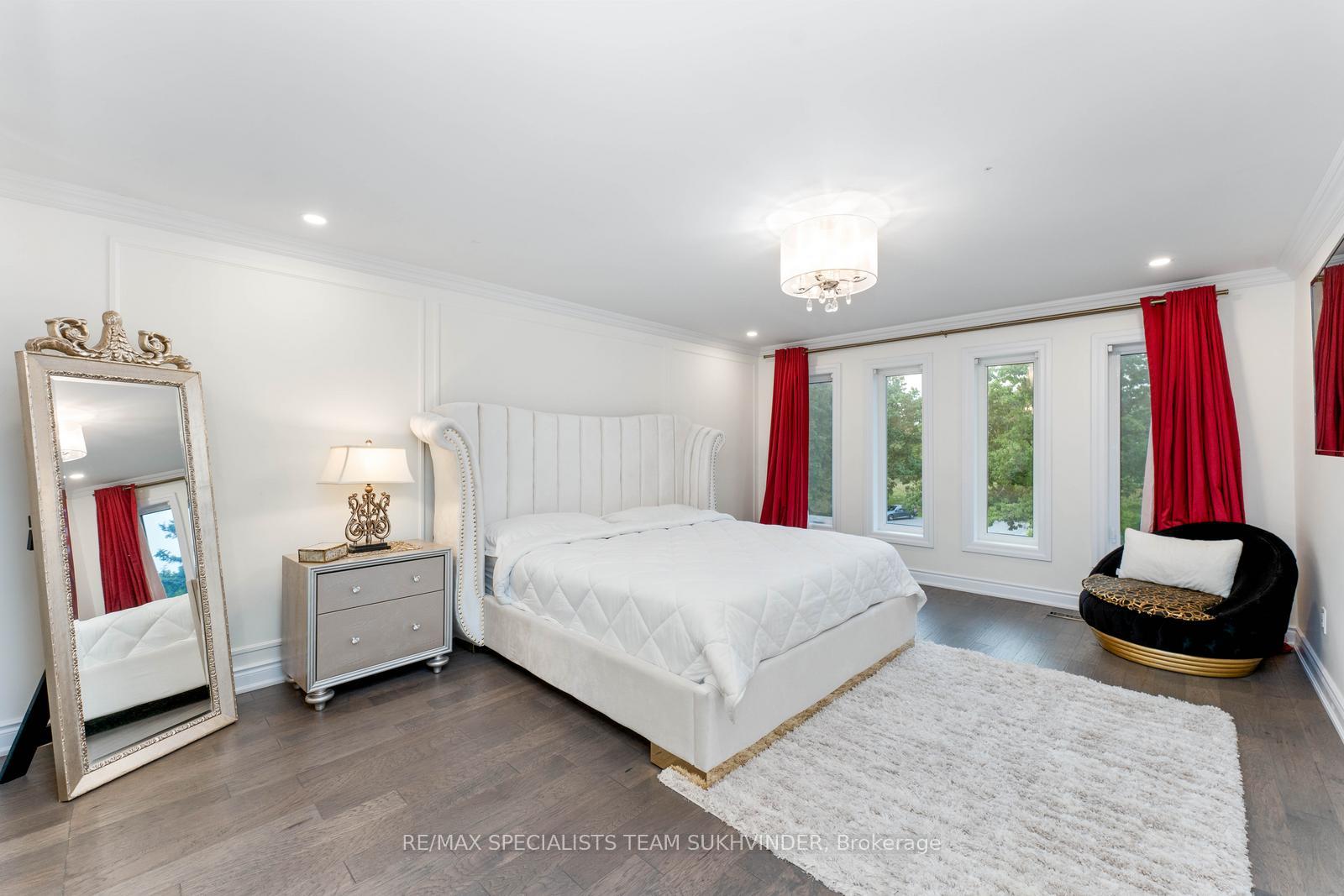 Photo 16 of 4 Dalla Riva Court, Brampton, Toronto Gore Rural Estate — HOMEH