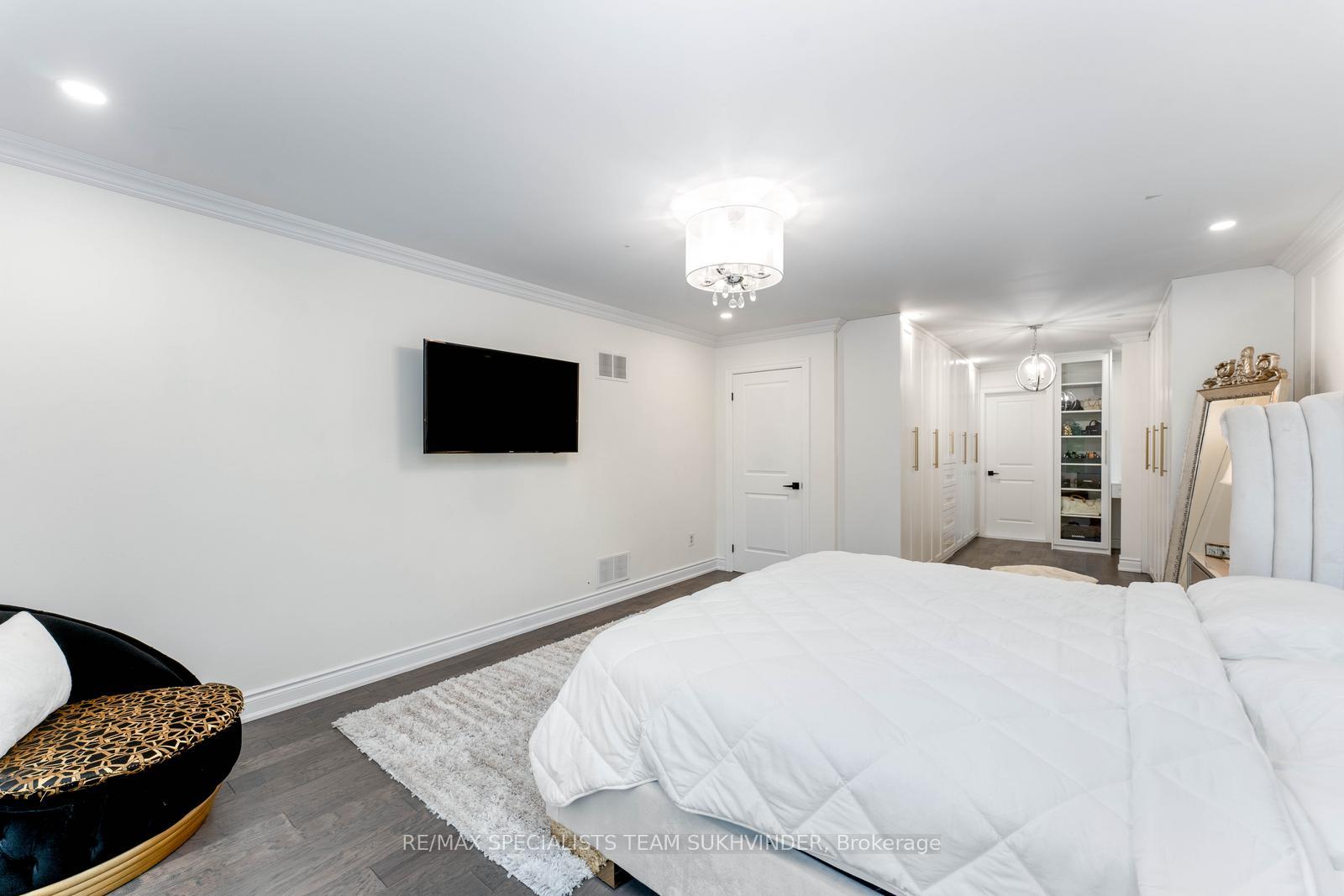 Photo 17 of 4 Dalla Riva Court, Brampton, Toronto Gore Rural Estate — HOMEH