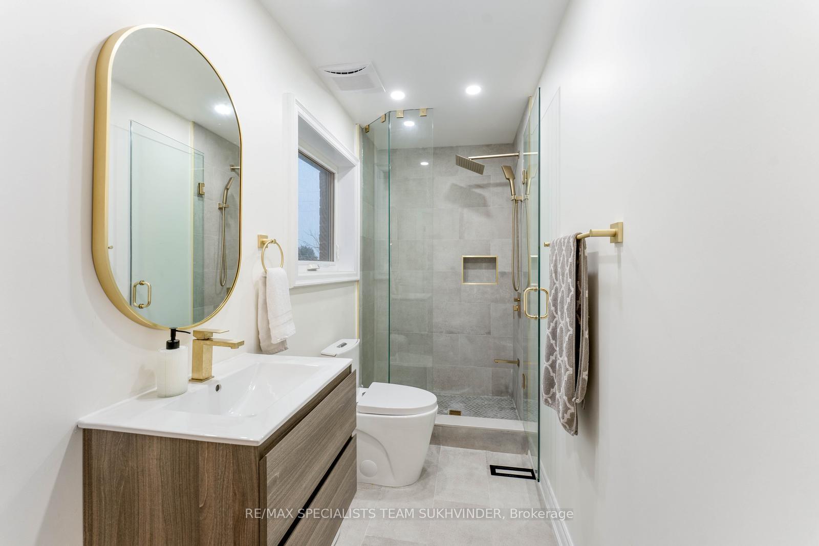 Photo 25 of 4 Dalla Riva Court, Brampton, Toronto Gore Rural Estate — HOMEH