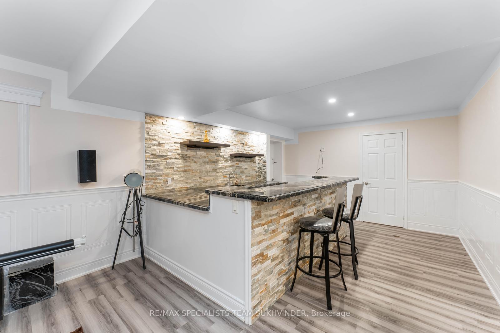 Photo 29 of 4 Dalla Riva Court, Brampton, Toronto Gore Rural Estate — HOMEH