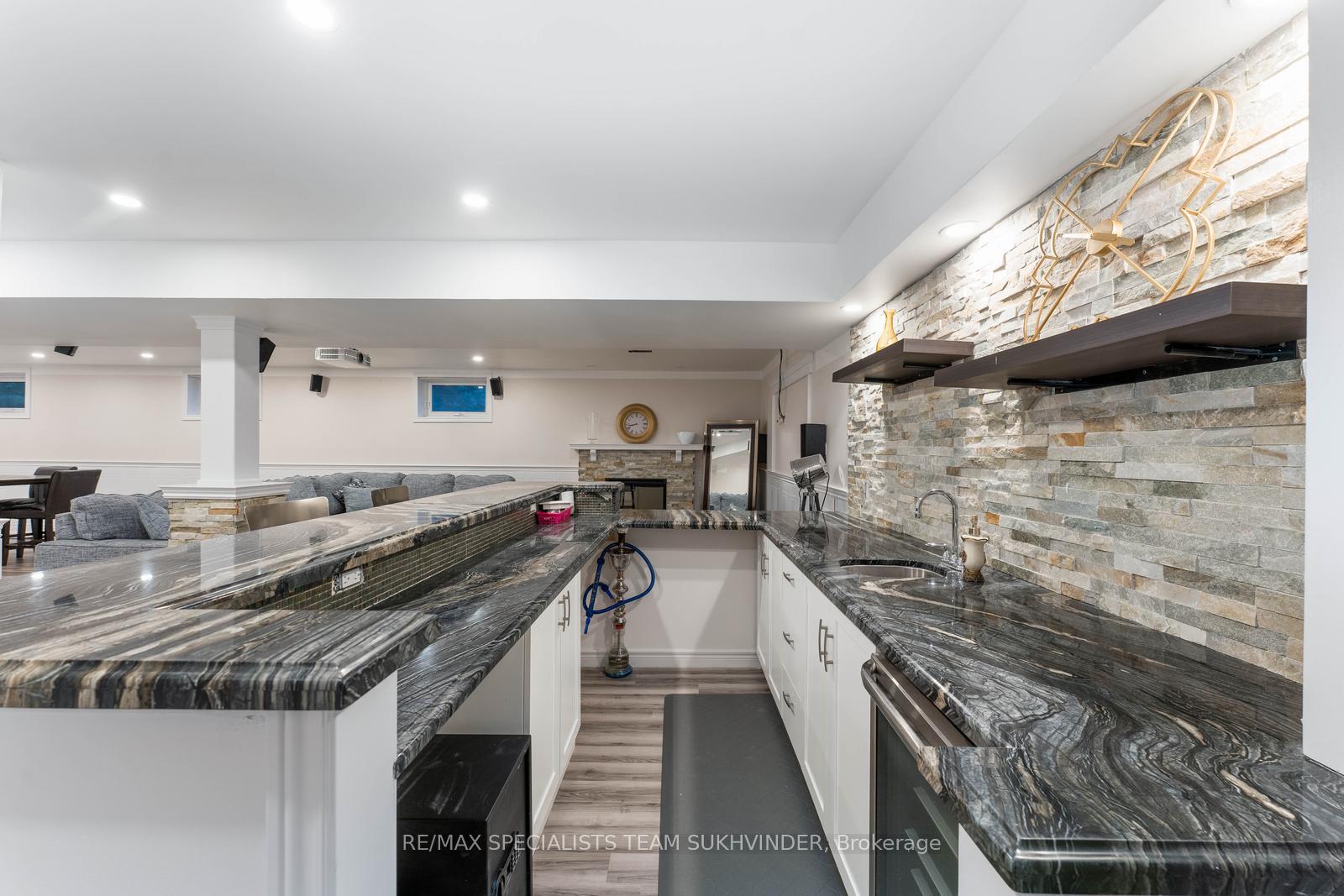 Photo 30 of 4 Dalla Riva Court, Brampton, Toronto Gore Rural Estate — HOMEH
