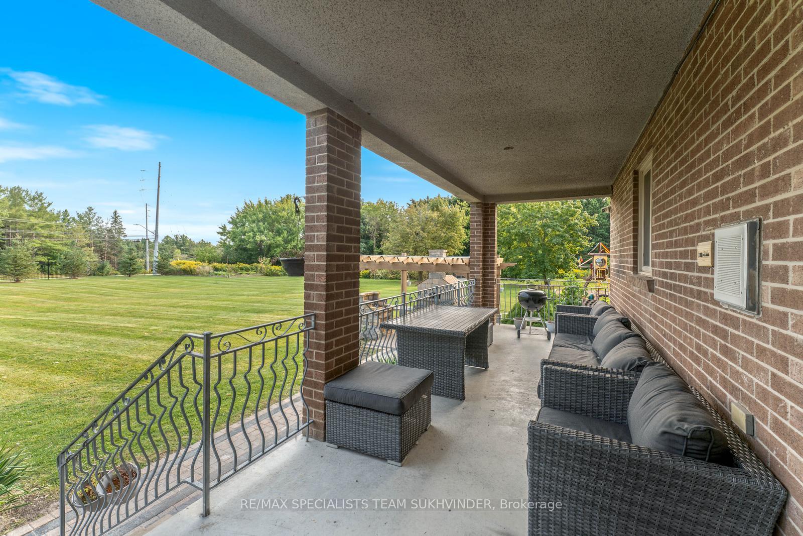 Photo 34 of 4 Dalla Riva Court, Brampton, Toronto Gore Rural Estate — HOMEH