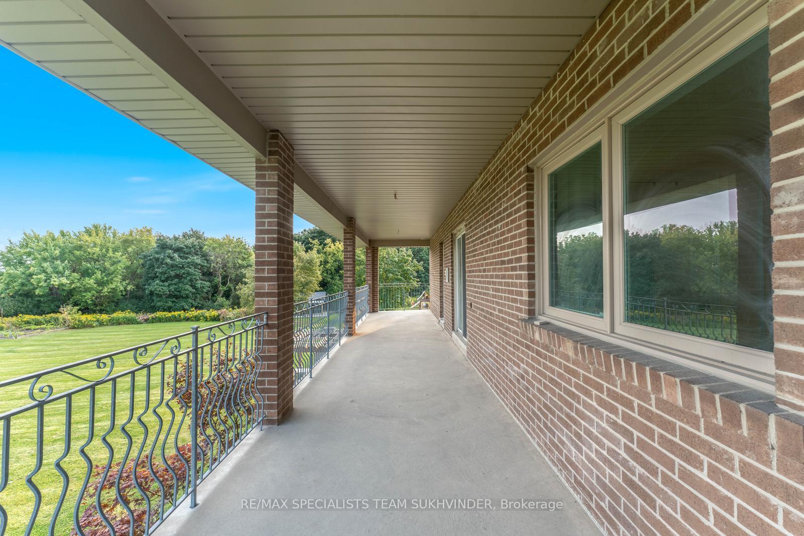 Photo 35 of 4 Dalla Riva Court, Brampton, Toronto Gore Rural Estate — HOMEH
