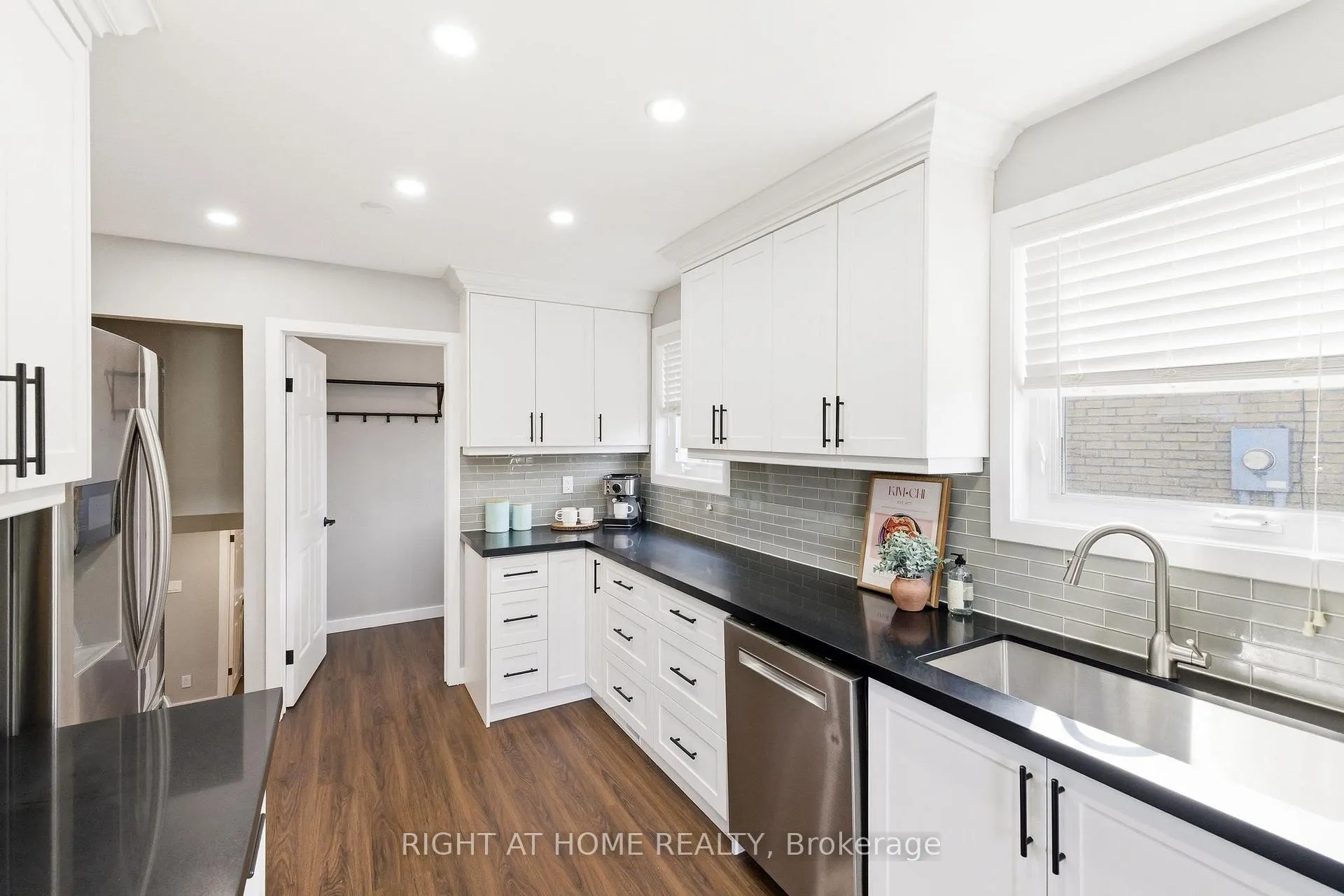 Photo 14 of 345 Highgate Avenue, Oshawa, Centennial — HOMEH