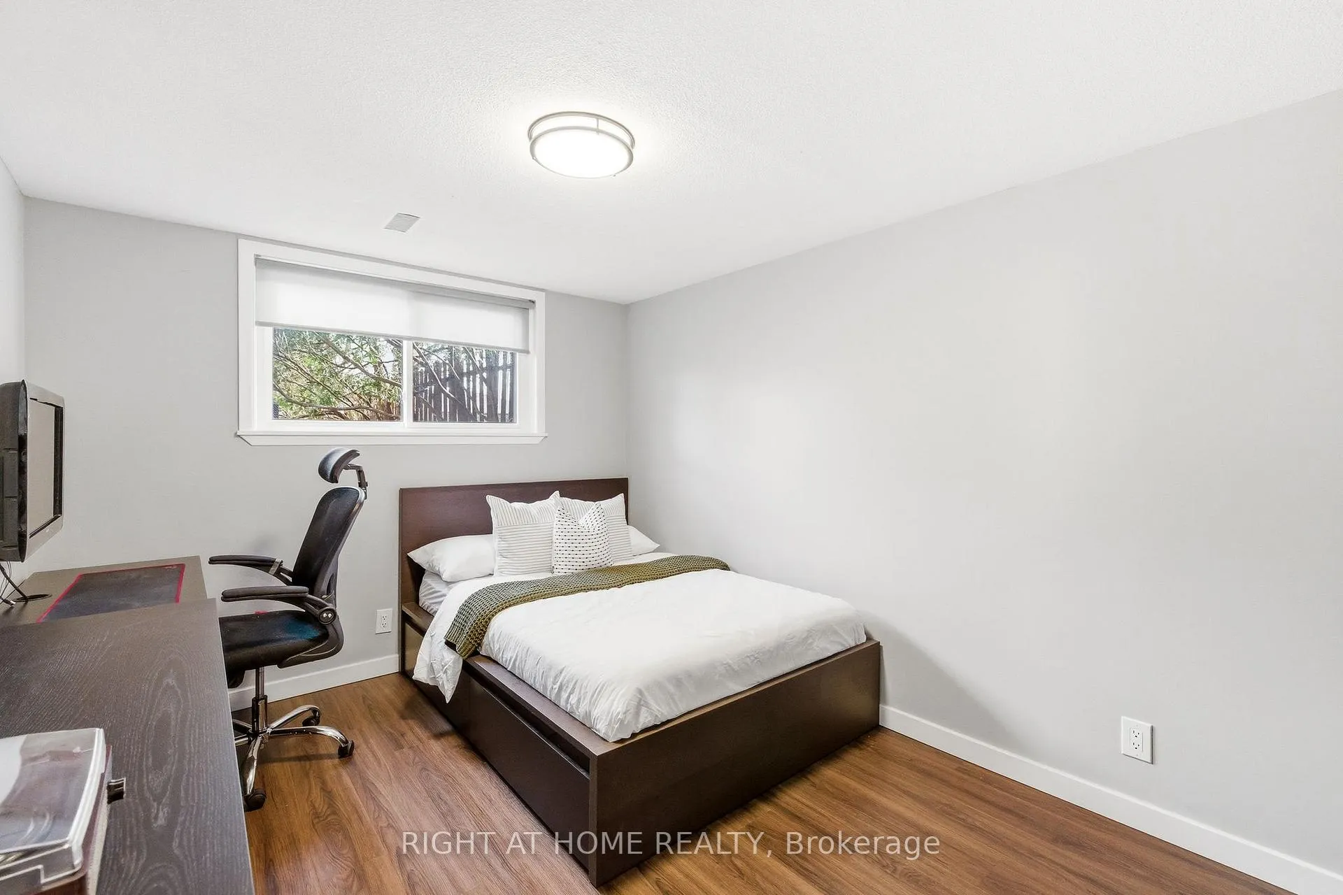 Photo 24 of 345 Highgate Avenue, Oshawa, Centennial — HOMEH