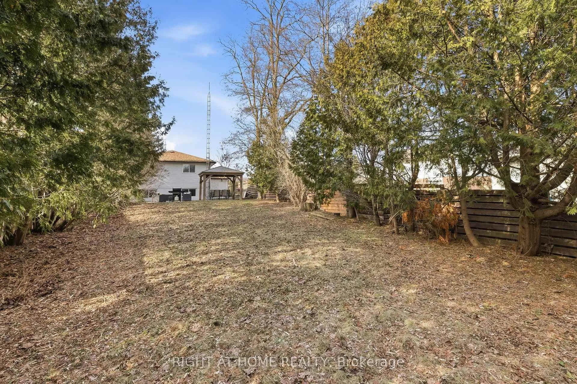Photo 32 of 345 Highgate Avenue, Oshawa, Centennial — HOMEH