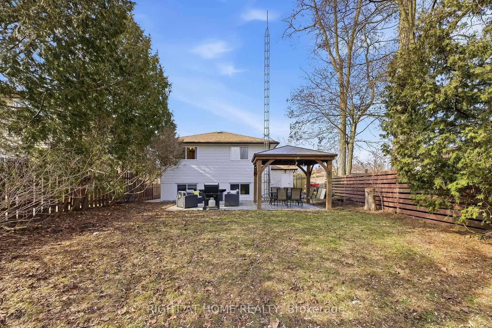 Photo 35 of 345 Highgate Avenue, Oshawa, Centennial — HOMEH