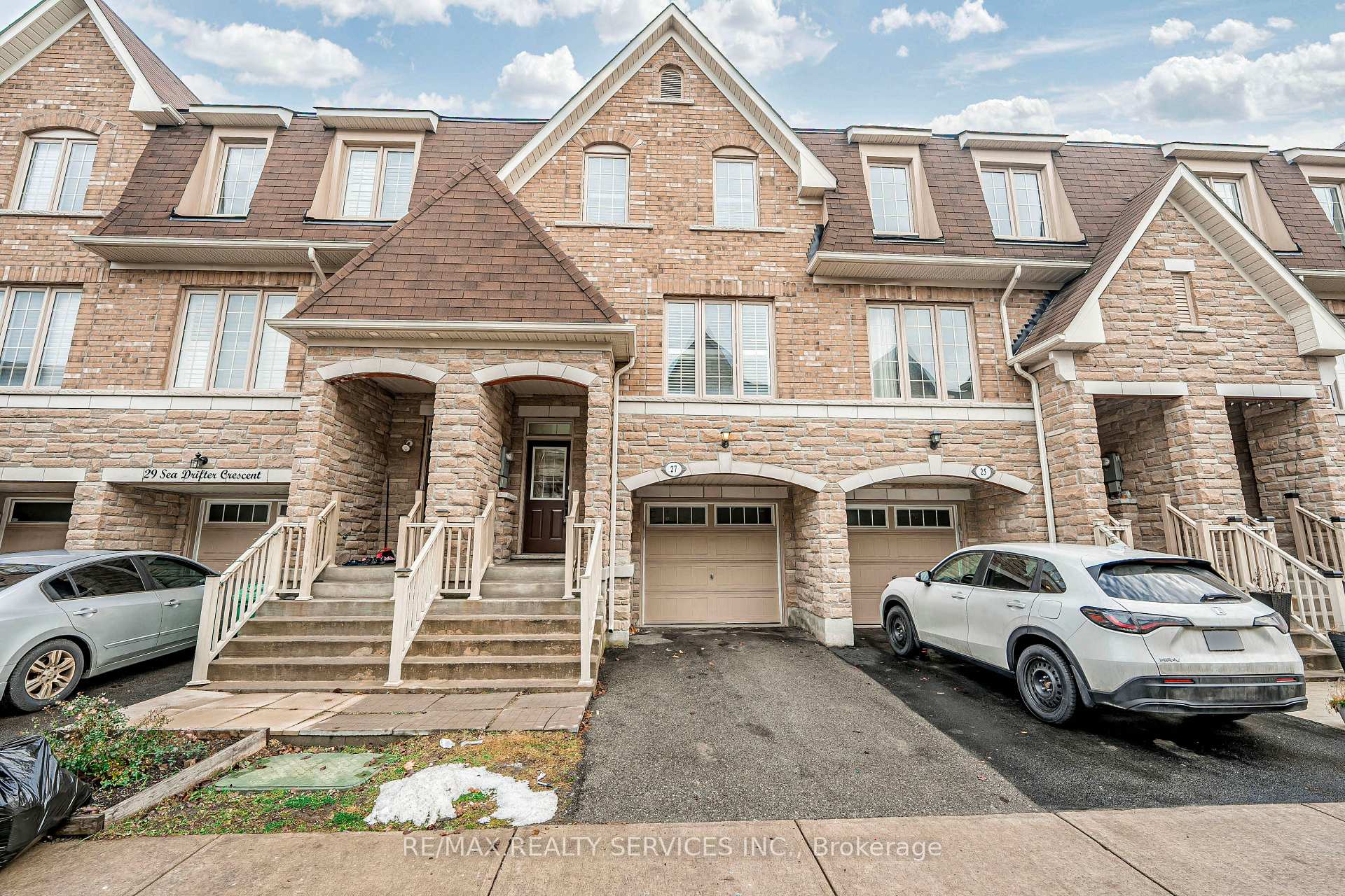 Photo 2 of 27 Sea Drifter Crescent, Brampton, Bram East — HOMEH