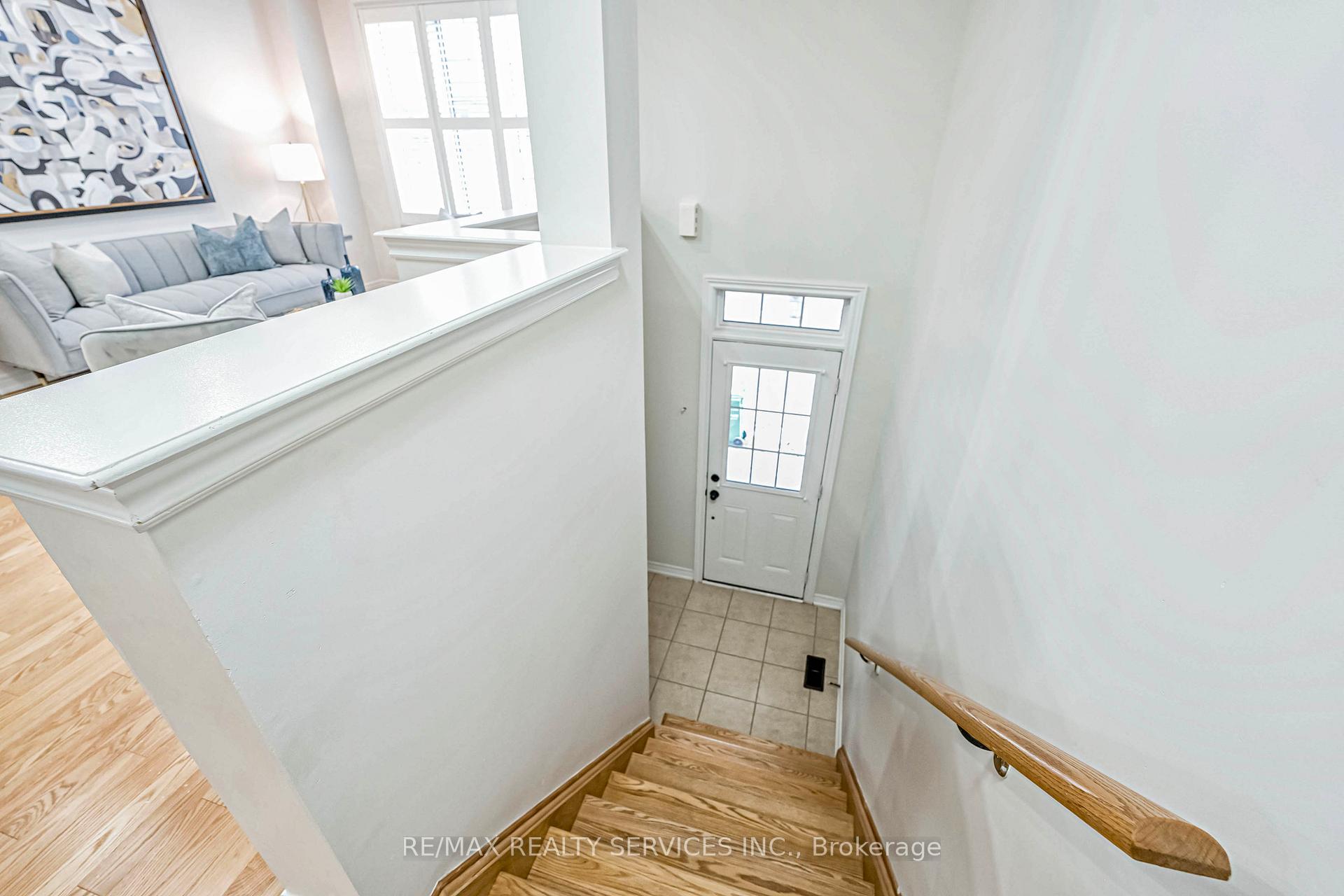 Photo 3 of 27 Sea Drifter Crescent, Brampton, Bram East — HOMEH