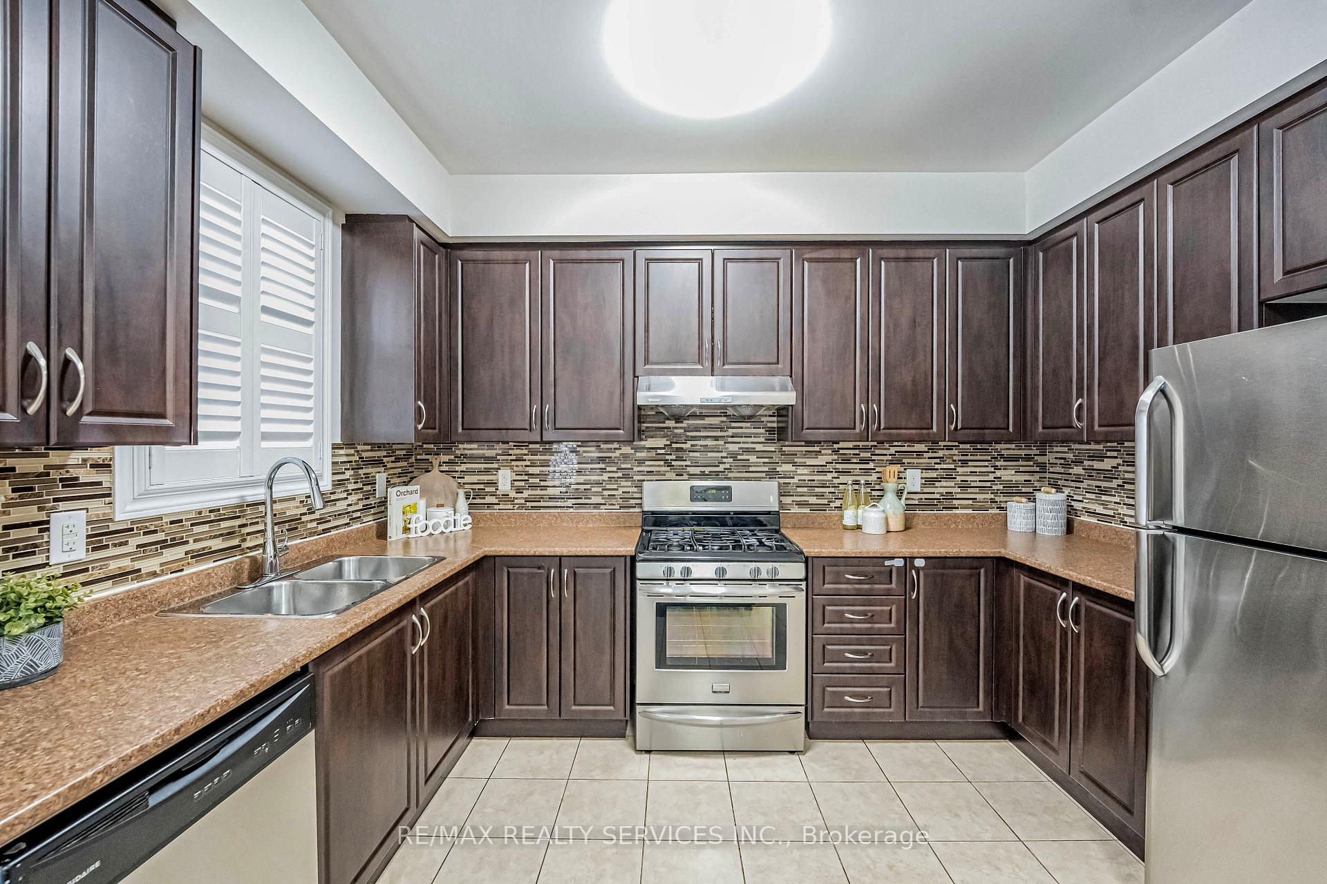 Photo 16 of 27 Sea Drifter Crescent, Brampton, Bram East — HOMEH