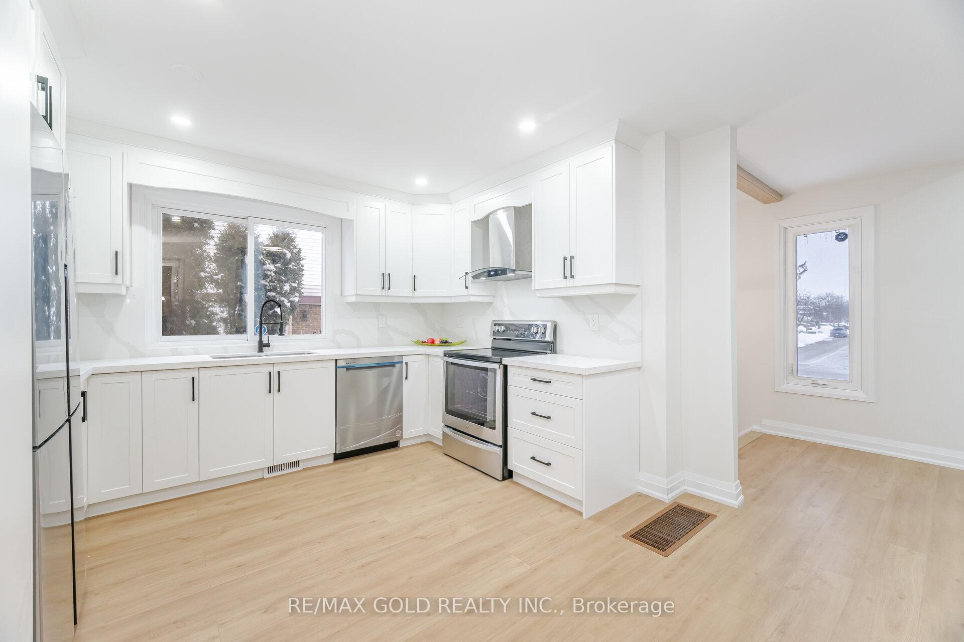 Photo 10 of 249 Hansen Road N, Brampton, Madoc — HOMEH