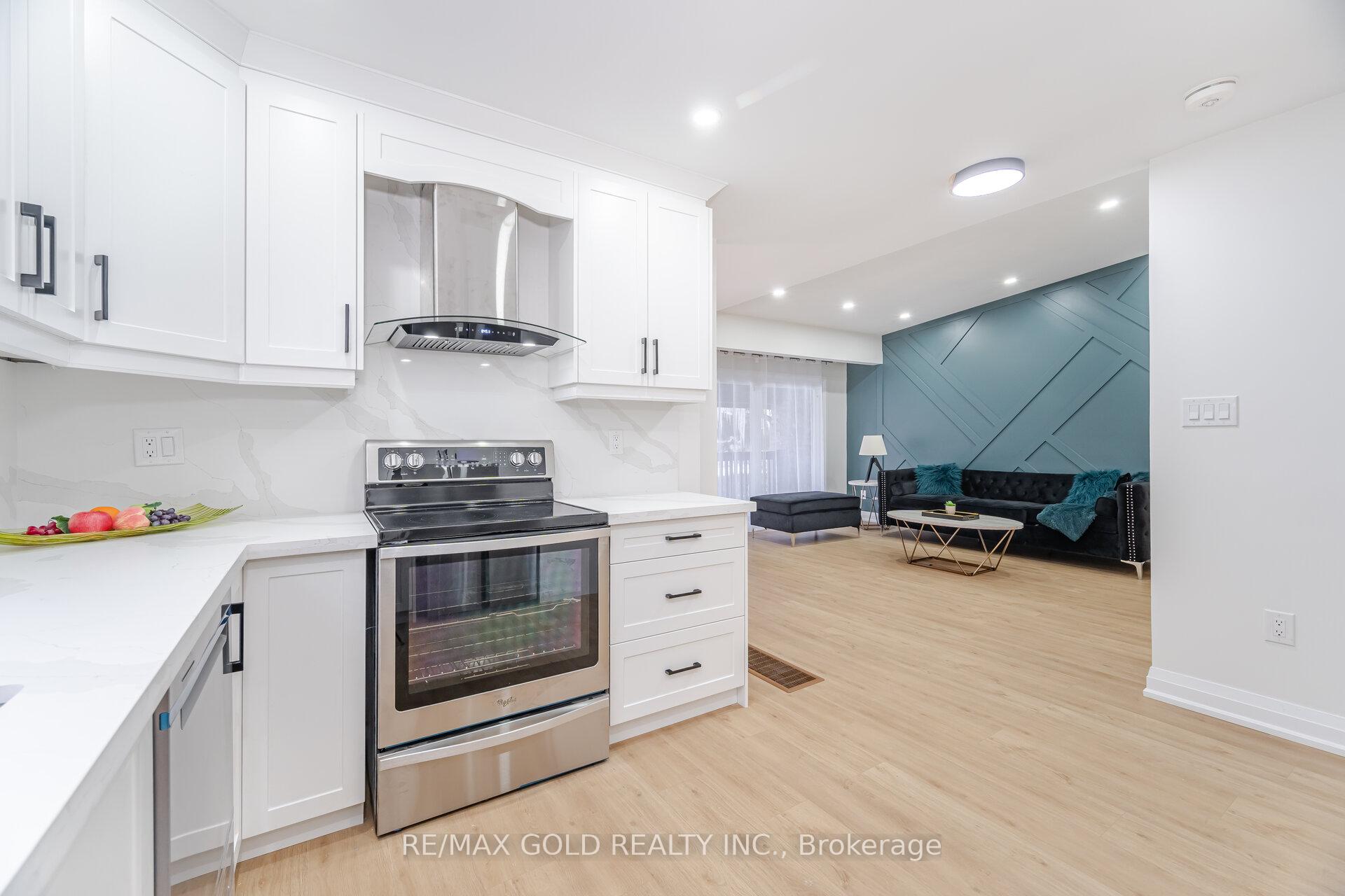 Photo 11 of 249 Hansen Road N, Brampton, Madoc — HOMEH
