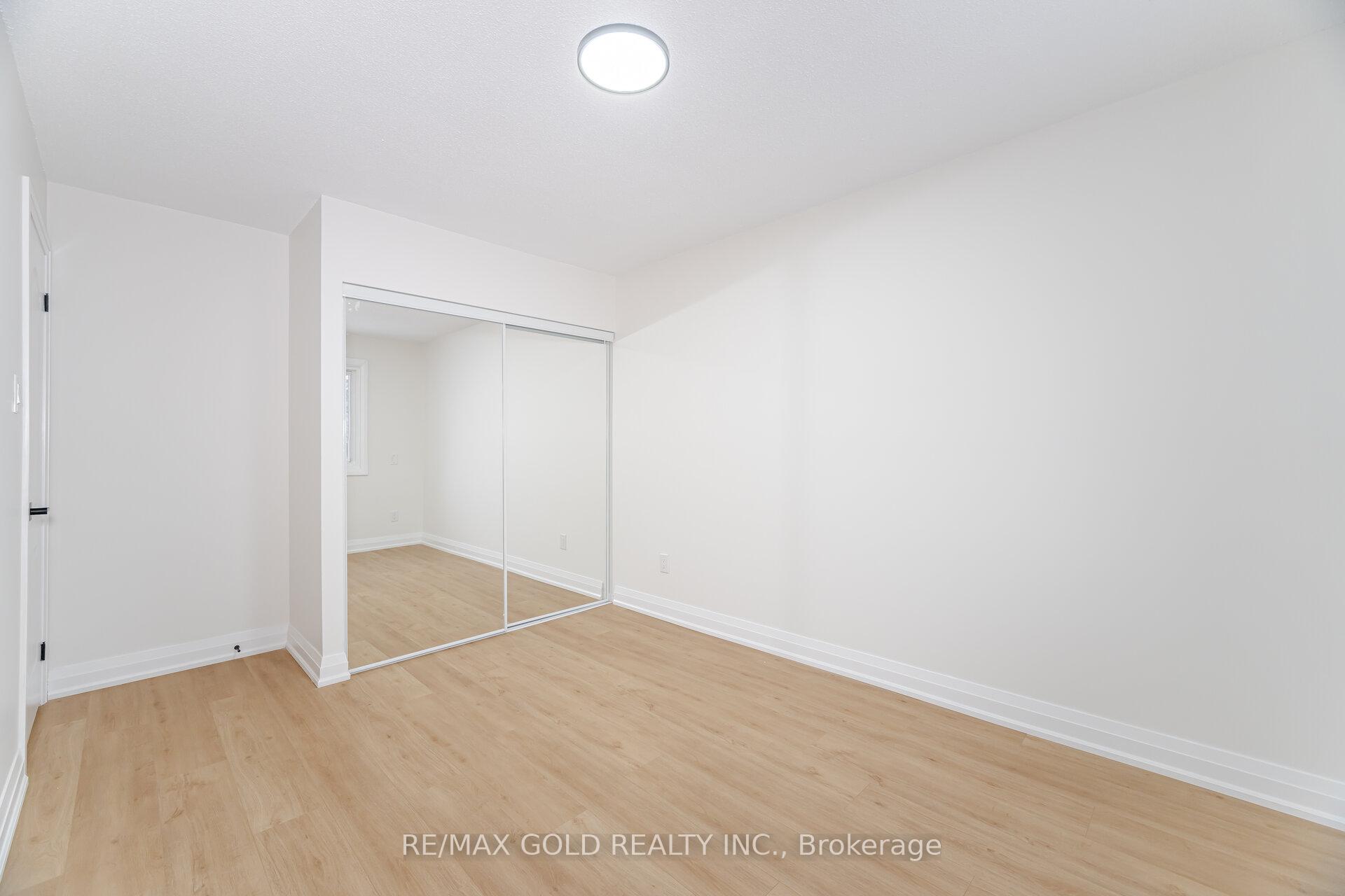 Photo 19 of 249 Hansen Road N, Brampton, Madoc — HOMEH