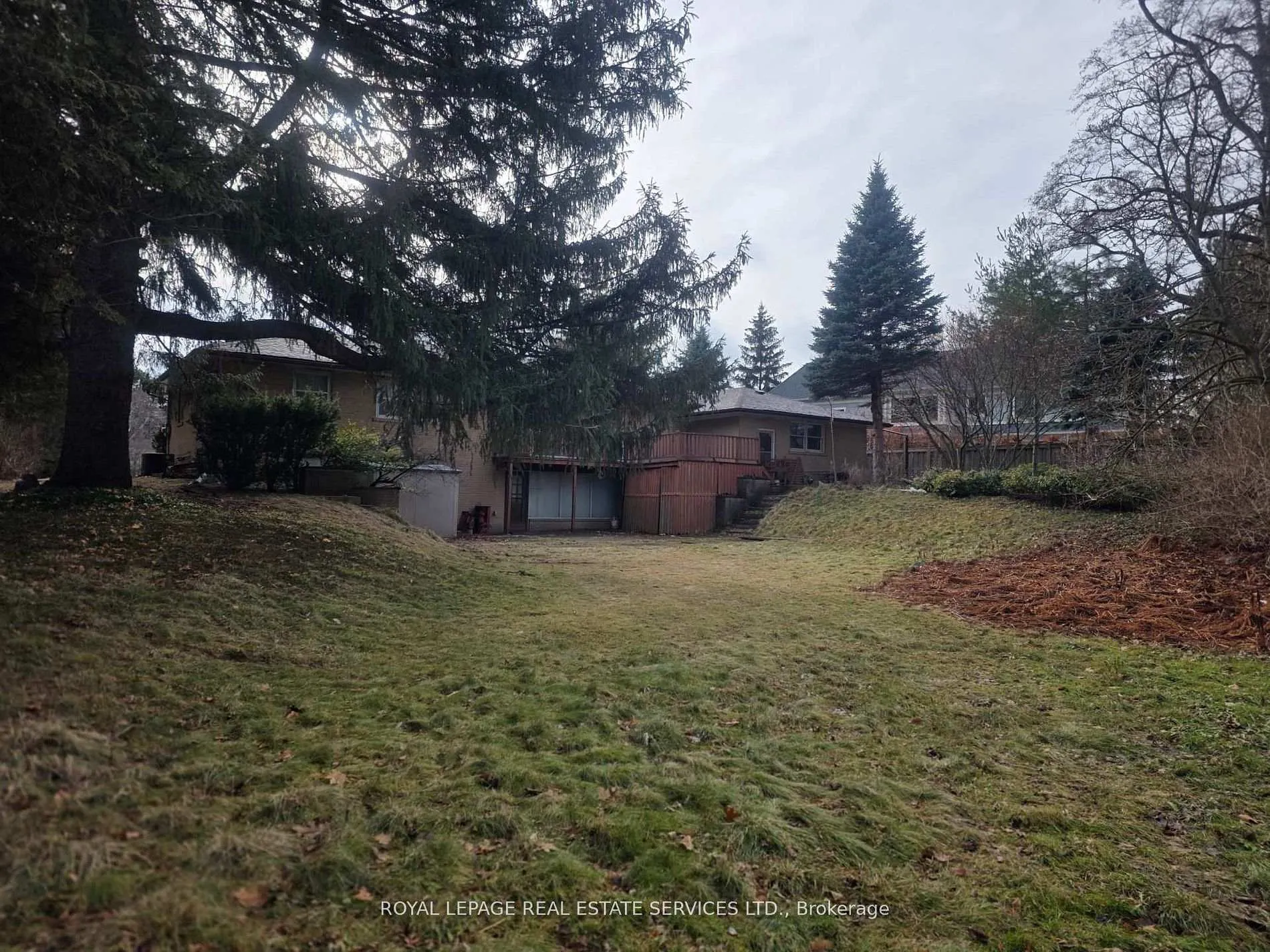 Photo 2 of 541 Vanessa Crescent, Mississauga, Lorne Park — HOMEH