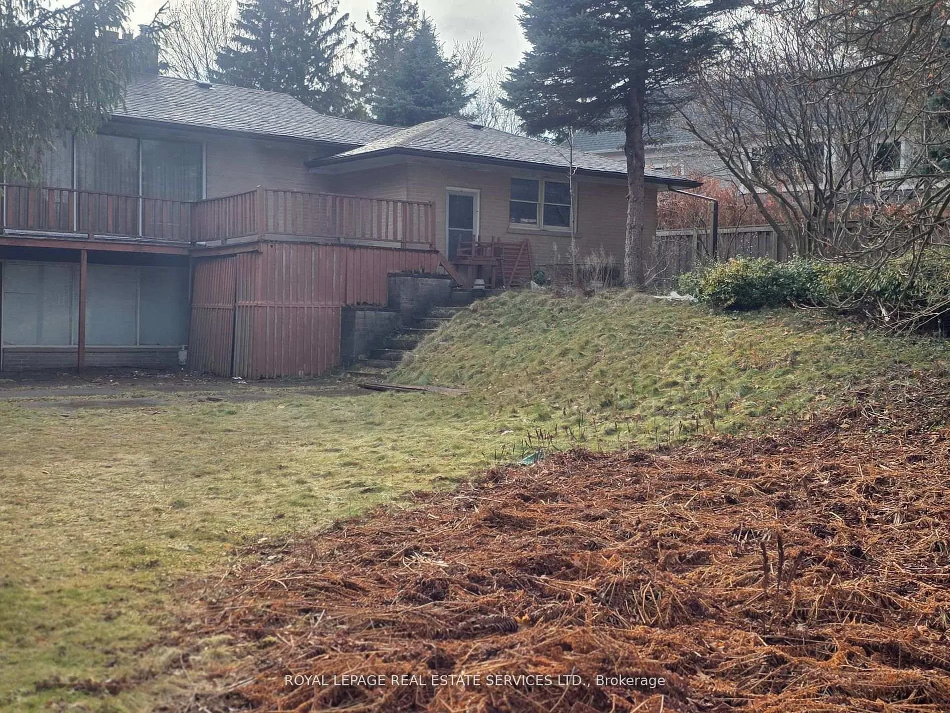 Photo 4 of 541 Vanessa Crescent, Mississauga, Lorne Park — HOMEH