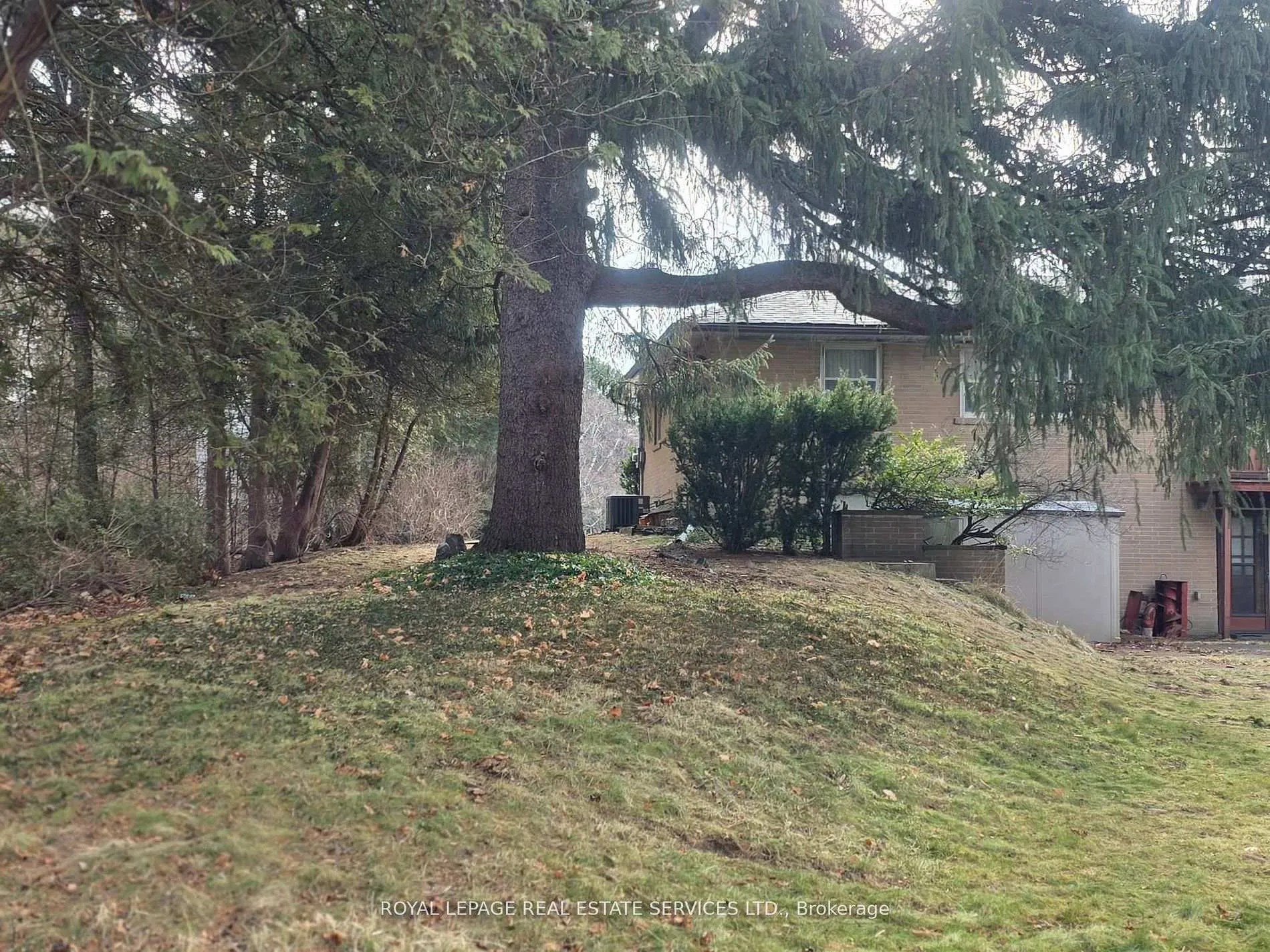 Photo 6 of 541 Vanessa Crescent, Mississauga, Lorne Park — HOMEH