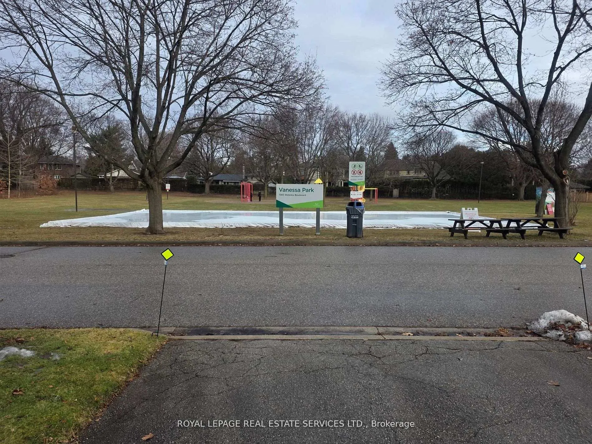 Photo 9 of 541 Vanessa Crescent, Mississauga, Lorne Park — HOMEH