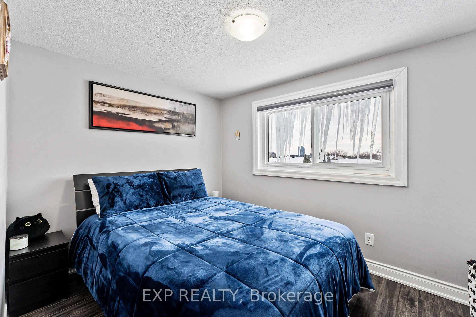 Photo 26 of 245 Centre Street N, Brampton, Brampton North — HOMEH