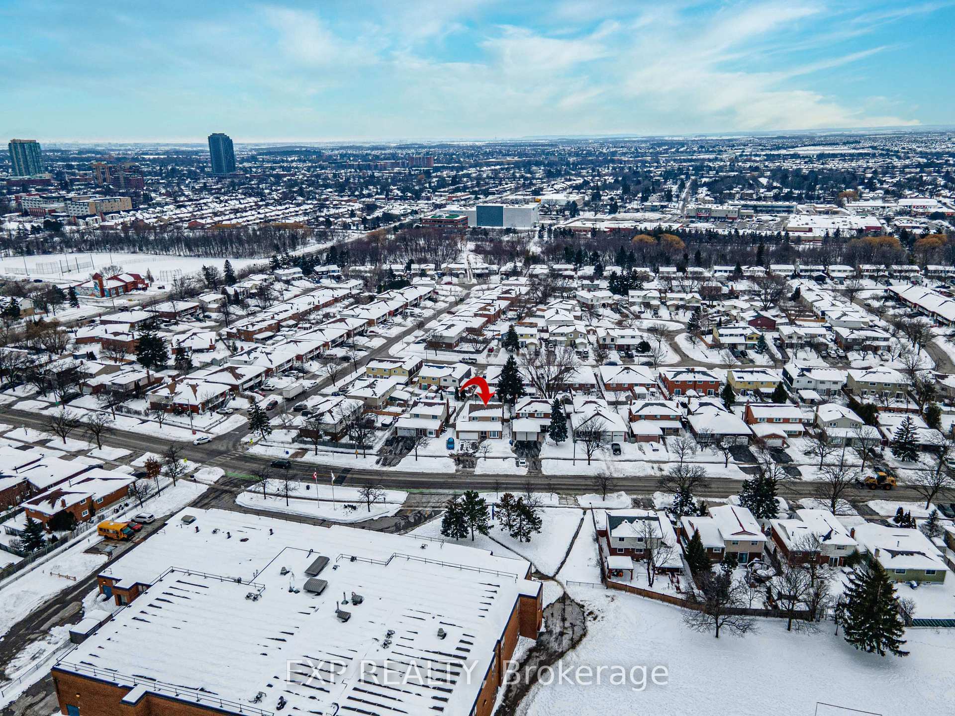 Photo 41 of 245 Centre Street N, Brampton, Brampton North — HOMEH