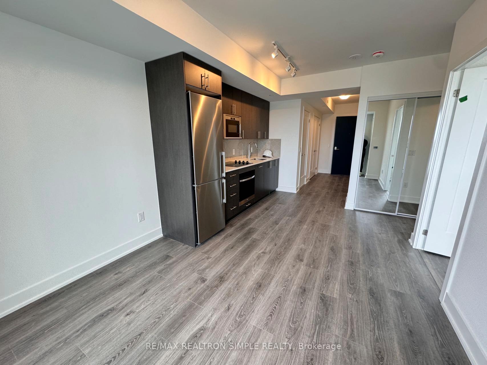 Photo 3 of Unit 801, 2545 Simcoe Street N, Oshawa, Windfields — HOMEH