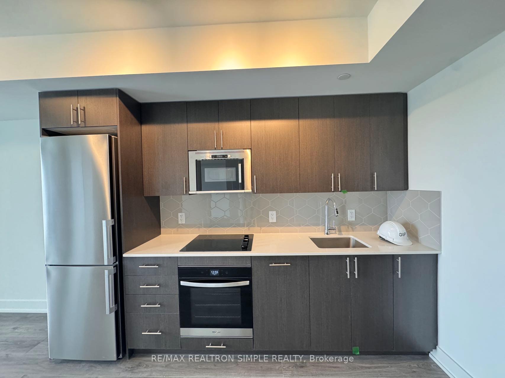 Photo 4 of Unit 801, 2545 Simcoe Street N, Oshawa, Windfields — HOMEH
