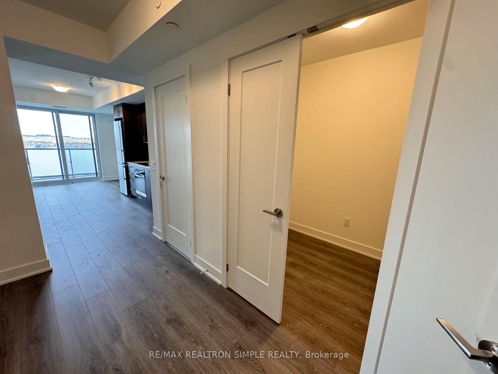 Photo 5 of Unit 801, 2545 Simcoe Street N, Oshawa, Windfields — HOMEH
