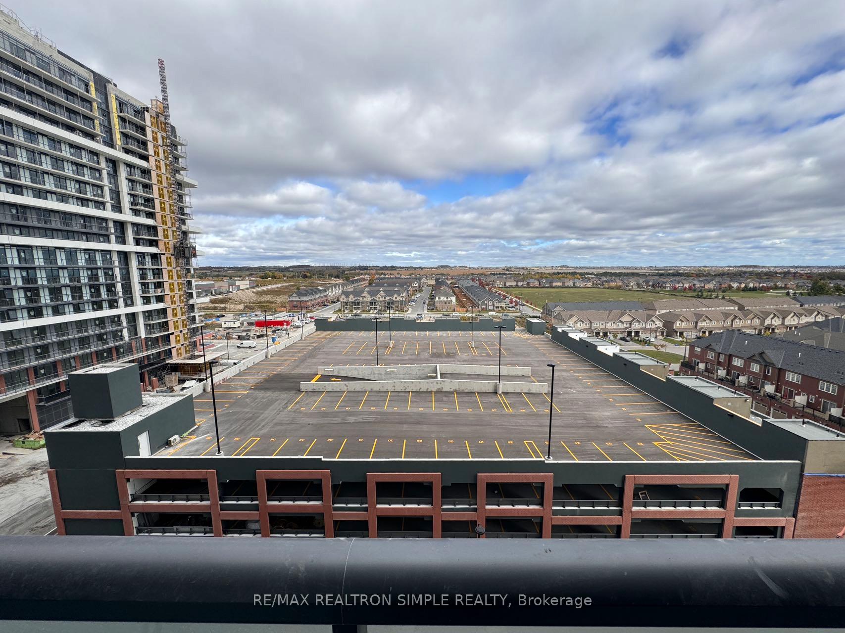 Photo 8 of Unit 801, 2545 Simcoe Street N, Oshawa, Windfields — HOMEH