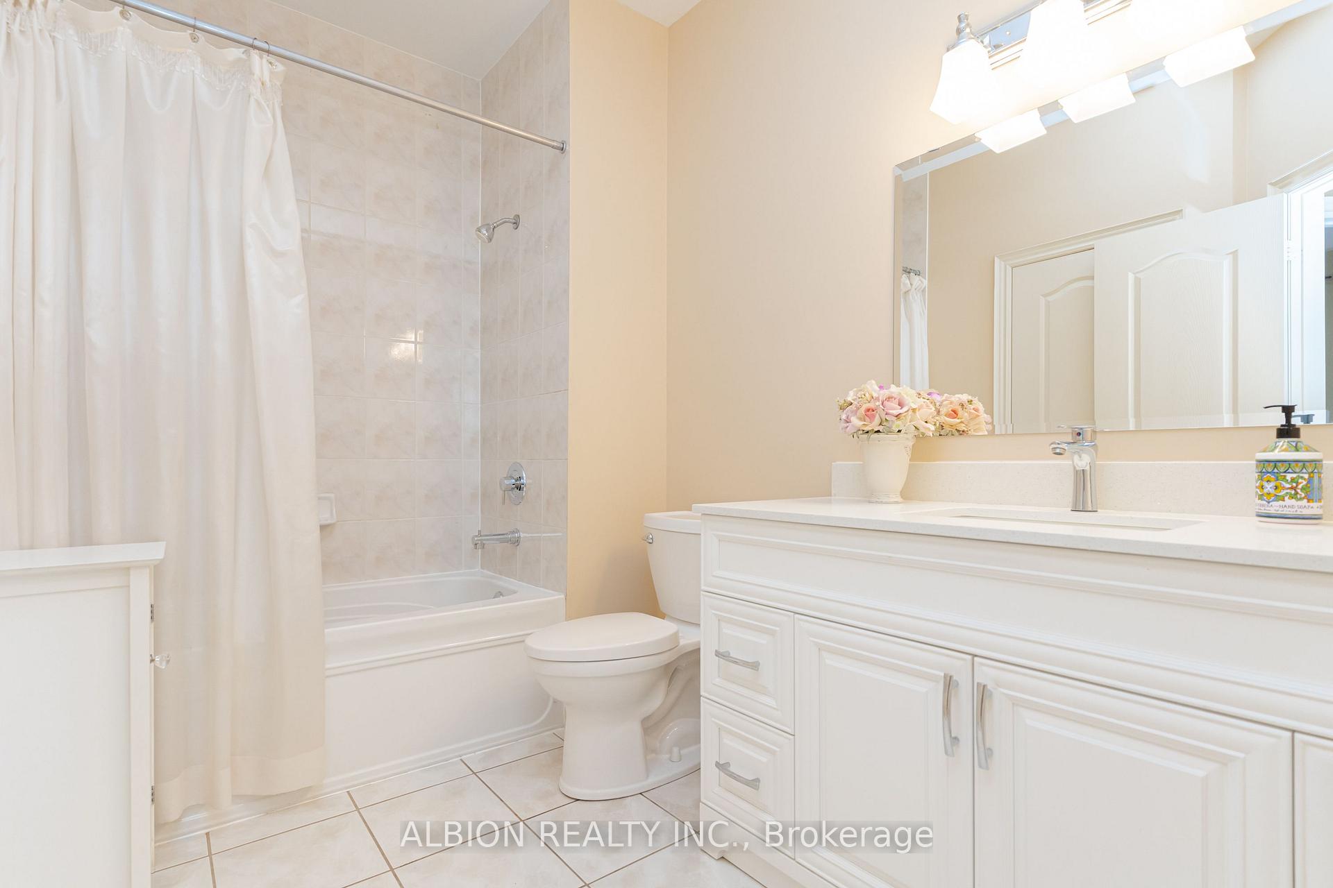Photo 21 of 30 Rushbrook Drive, Brampton, Vales of Castlemore — HOMEH