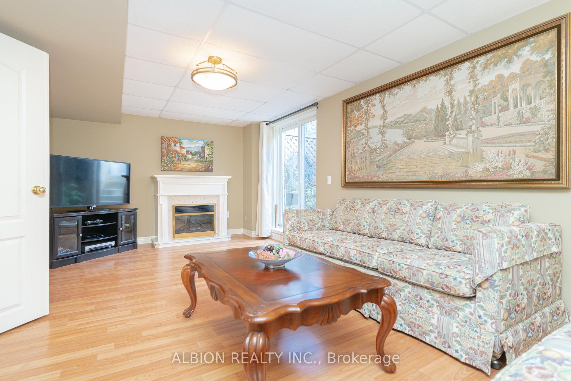 Photo 25 of 30 Rushbrook Drive, Brampton, Vales of Castlemore — HOMEH