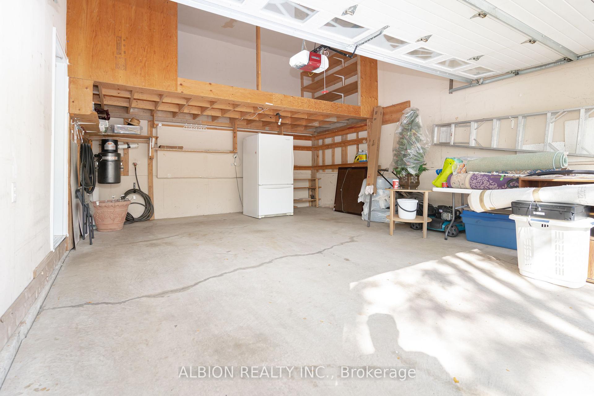 Photo 35 of 30 Rushbrook Drive, Brampton, Vales of Castlemore — HOMEH