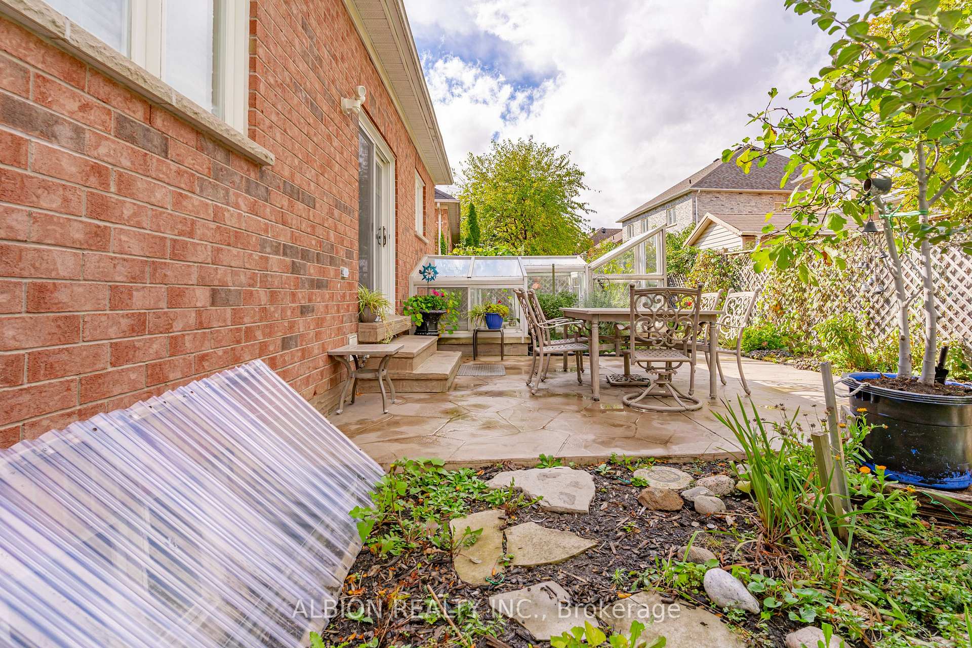 Photo 38 of 30 Rushbrook Drive, Brampton, Vales of Castlemore — HOMEH