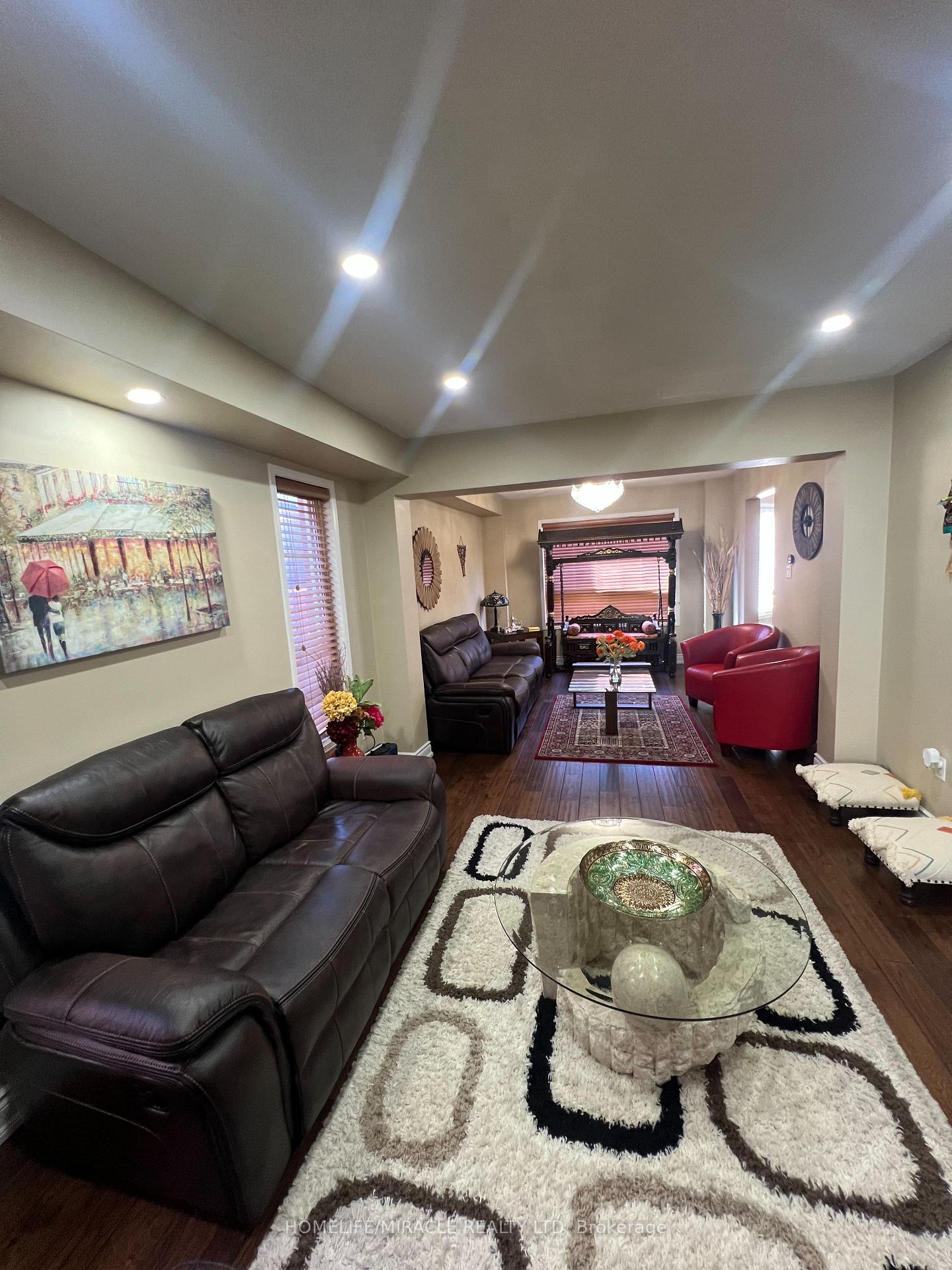 Photo 7 of 53 Hiberton Crescent, Brampton, Fletcher's Meadow — HOMEH