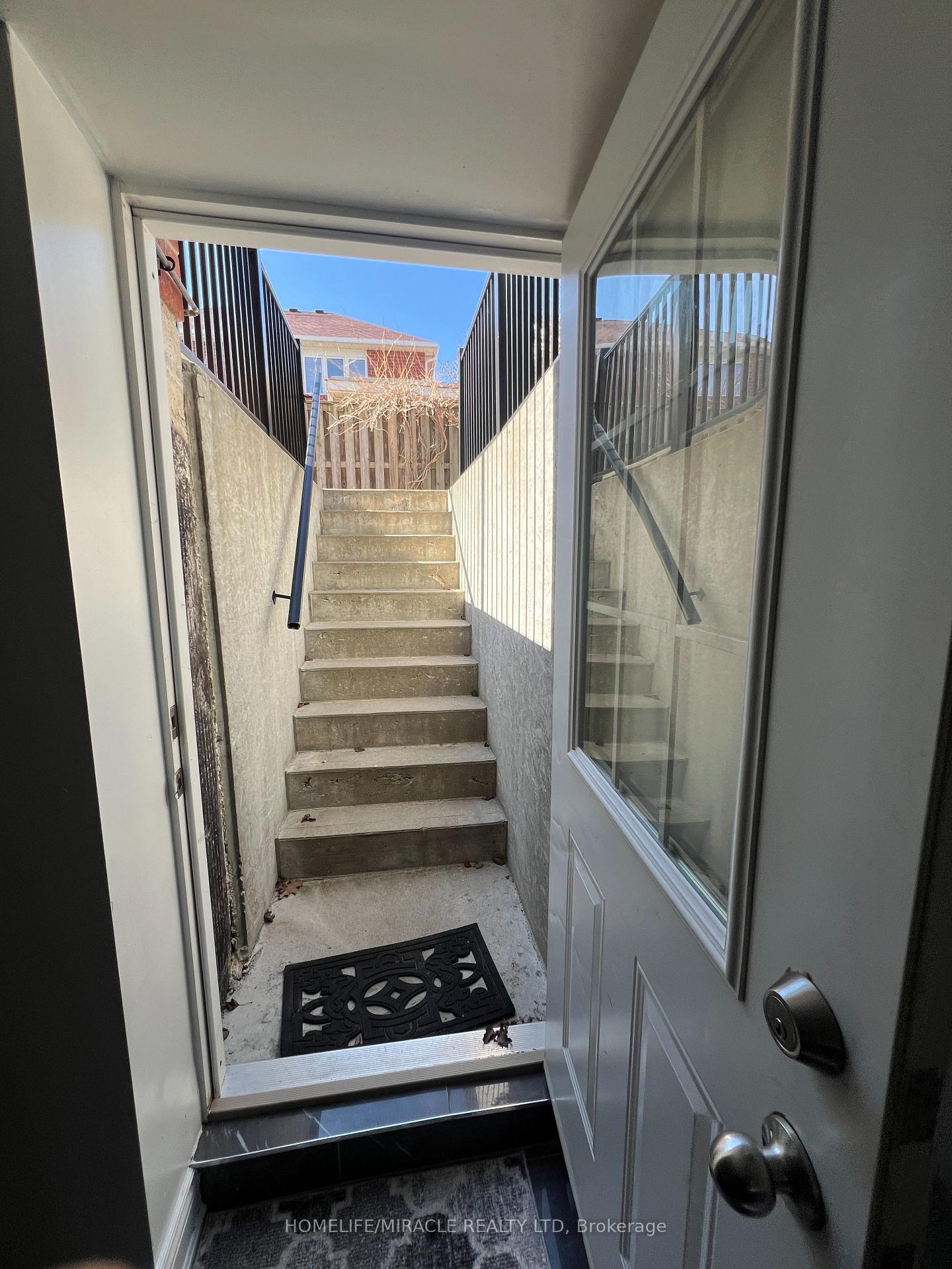 Photo 45 of 53 Hiberton Crescent, Brampton, Fletcher's Meadow — HOMEH