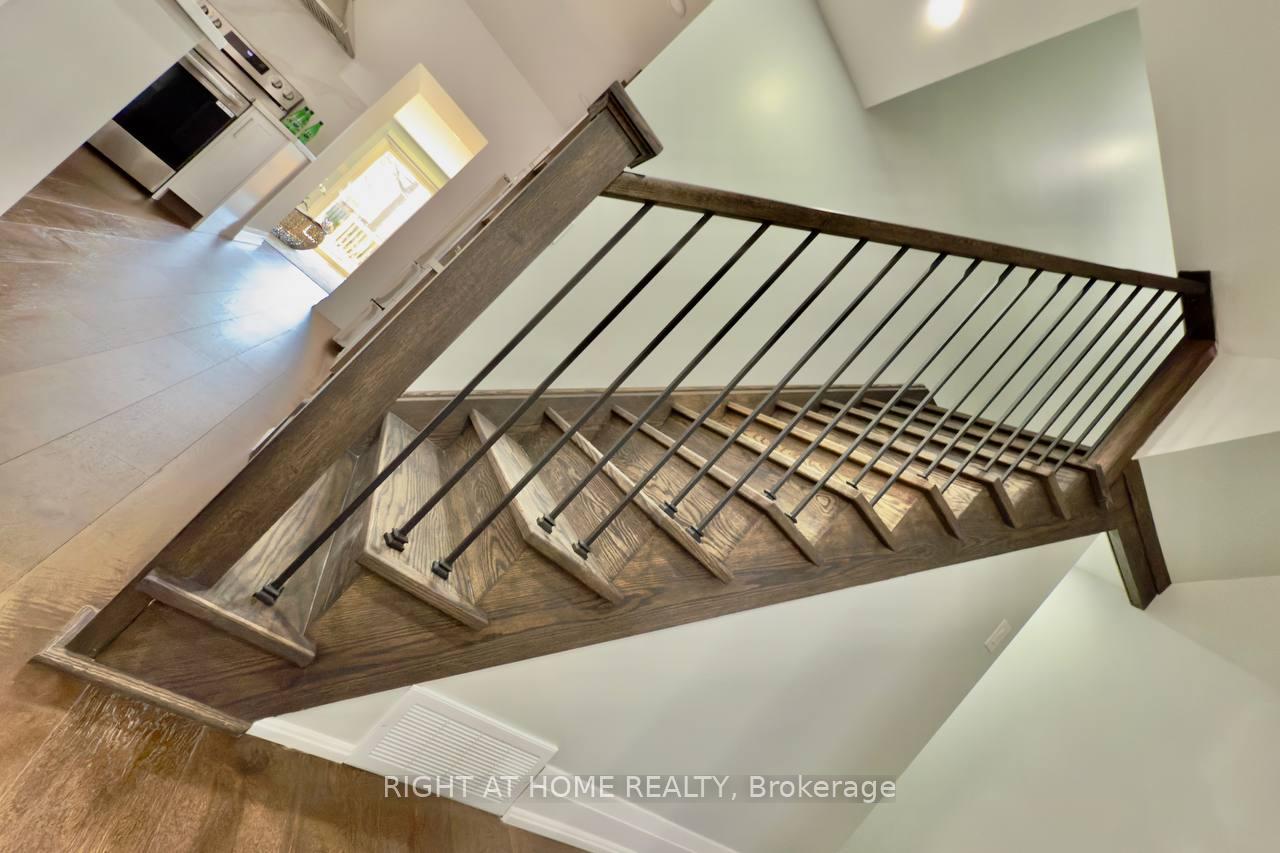 Photo 96 of 23 Brock Street N, Hamilton, Dundas — HOMEH