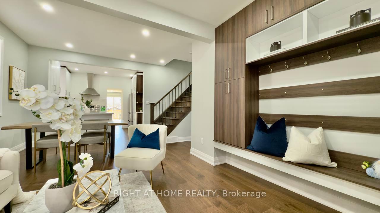 Photo 11 of 23 Brock Street N, Hamilton, Dundas — HOMEH