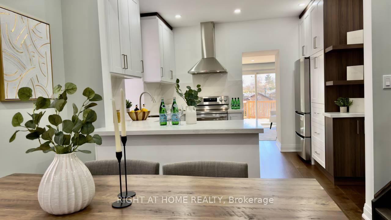 Photo 13 of 23 Brock Street N, Hamilton, Dundas — HOMEH