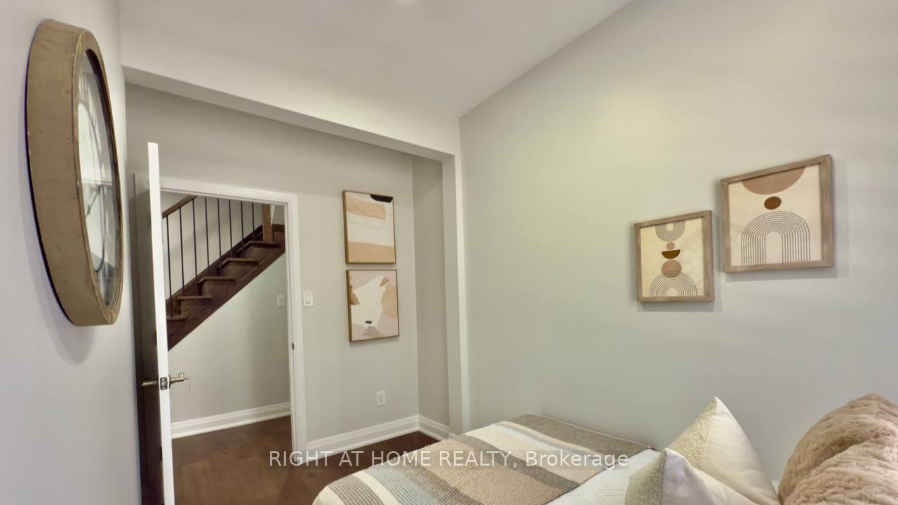 Photo 108 of 23 Brock Street N, Hamilton, Dundas — HOMEH